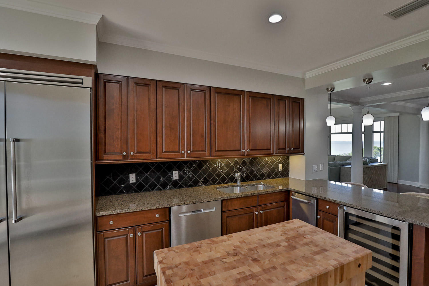 ONE WATER PLACE AT KELLY PLANTATION - Residential