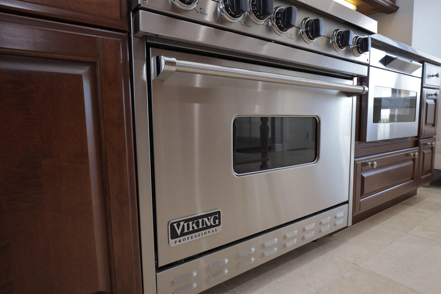 ONE WATER PLACE AT KELLY PLANTATION - Residential