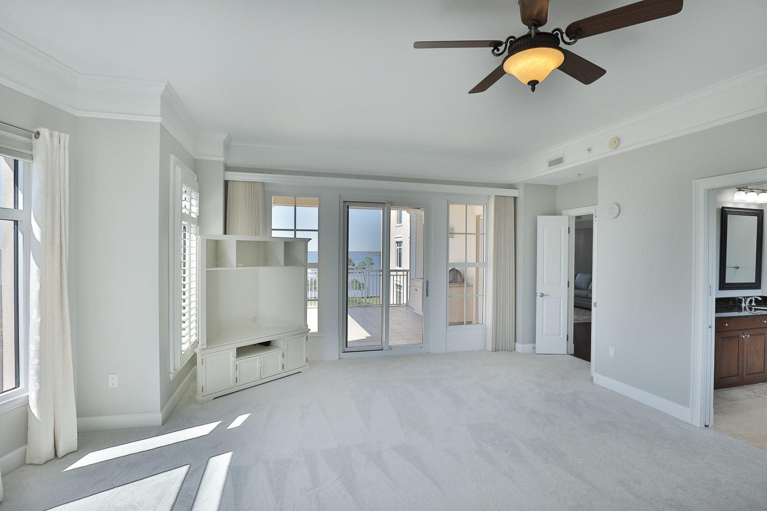 ONE WATER PLACE AT KELLY PLANTATION - Residential