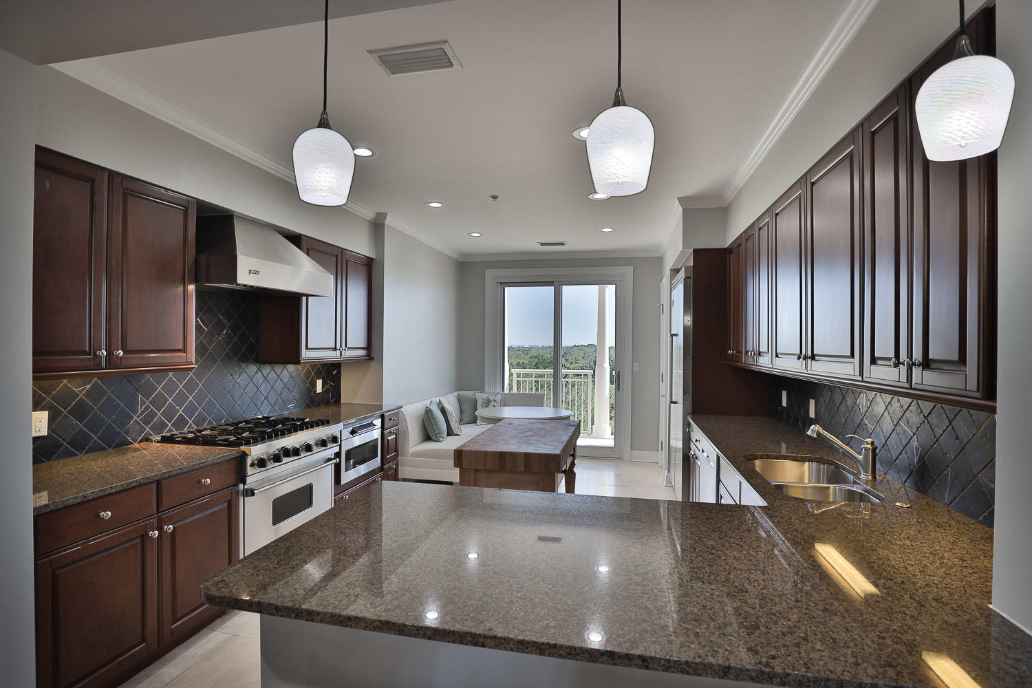 ONE WATER PLACE AT KELLY PLANTATION - Residential