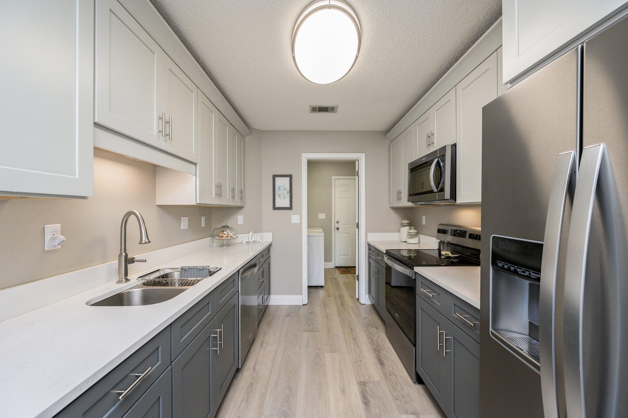 SPRING HOLLOW ESTATES - Residential