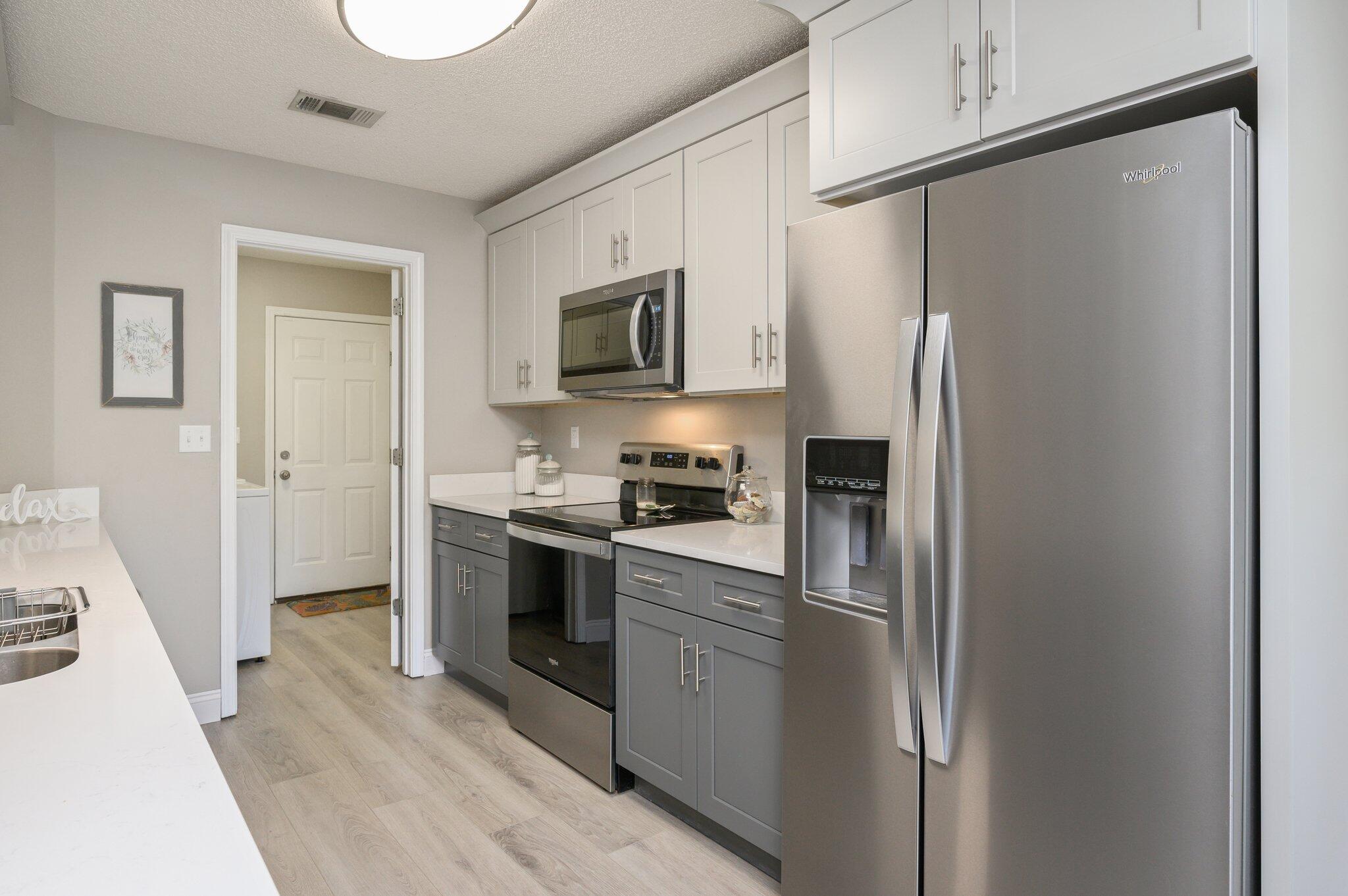 SPRING HOLLOW ESTATES - Residential