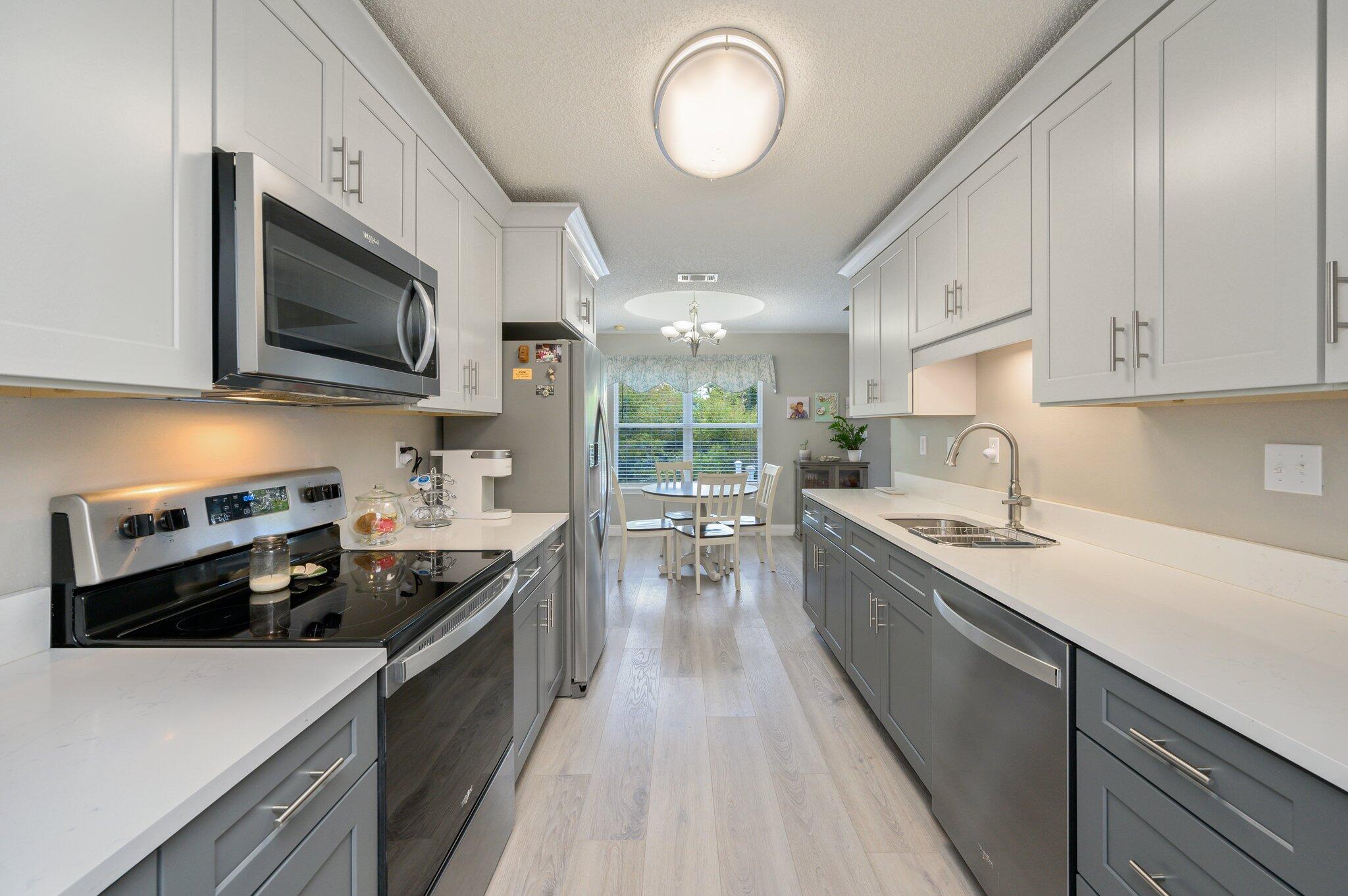 SPRING HOLLOW ESTATES - Residential