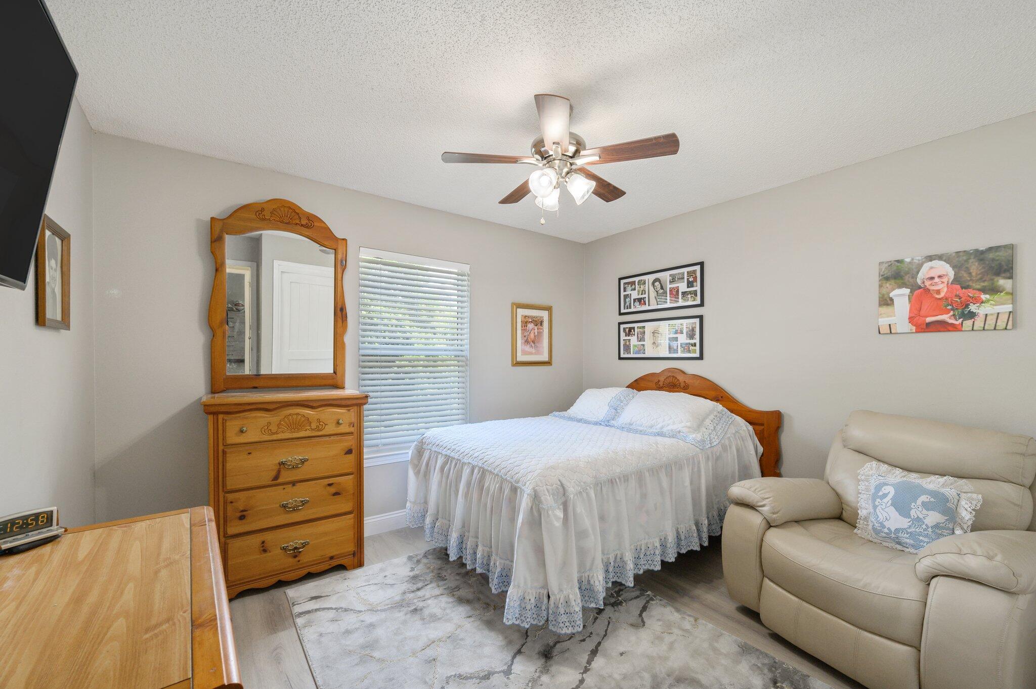 SPRING HOLLOW ESTATES - Residential