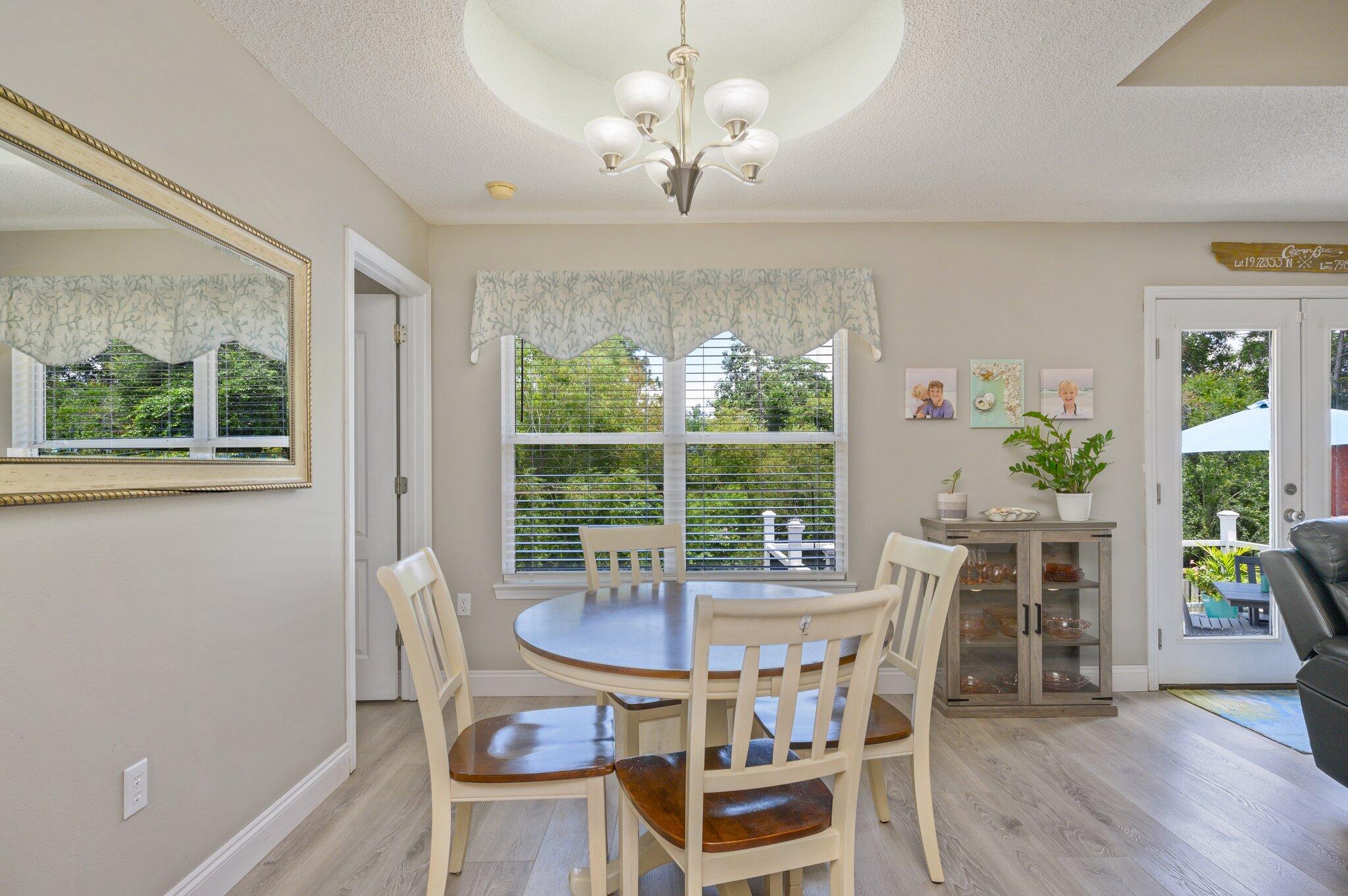 SPRING HOLLOW ESTATES - Residential