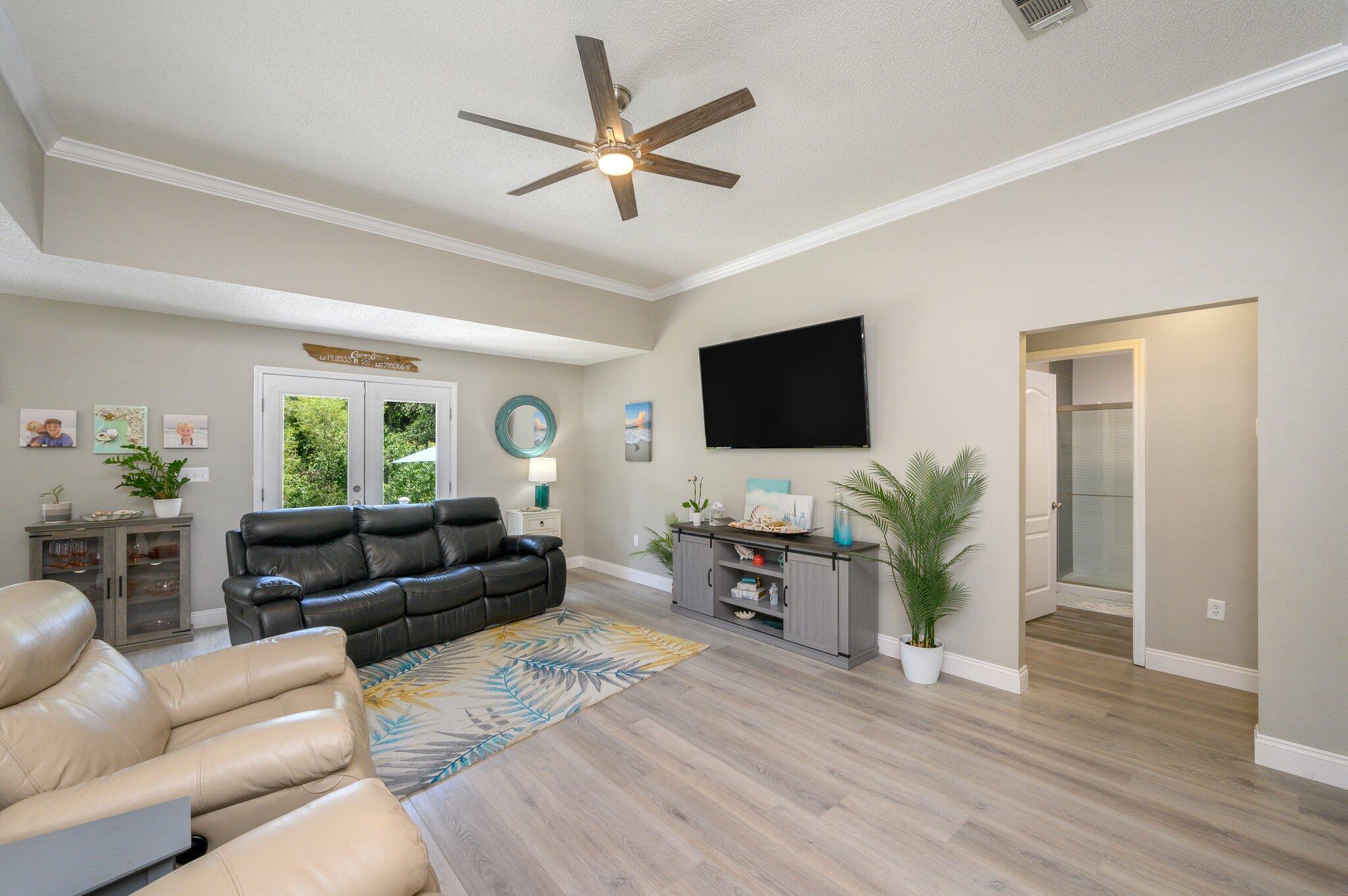 SPRING HOLLOW ESTATES - Residential