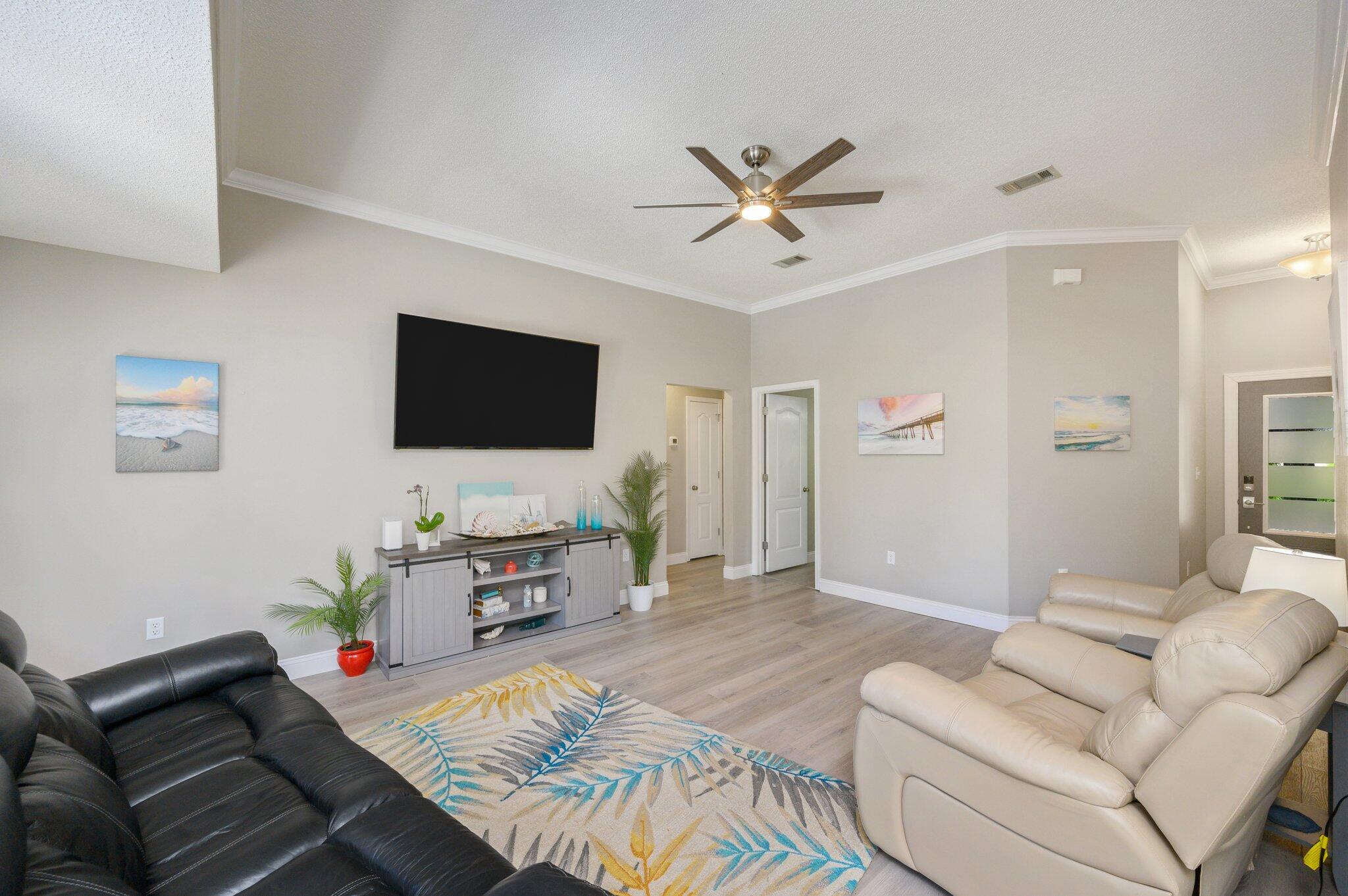 SPRING HOLLOW ESTATES - Residential