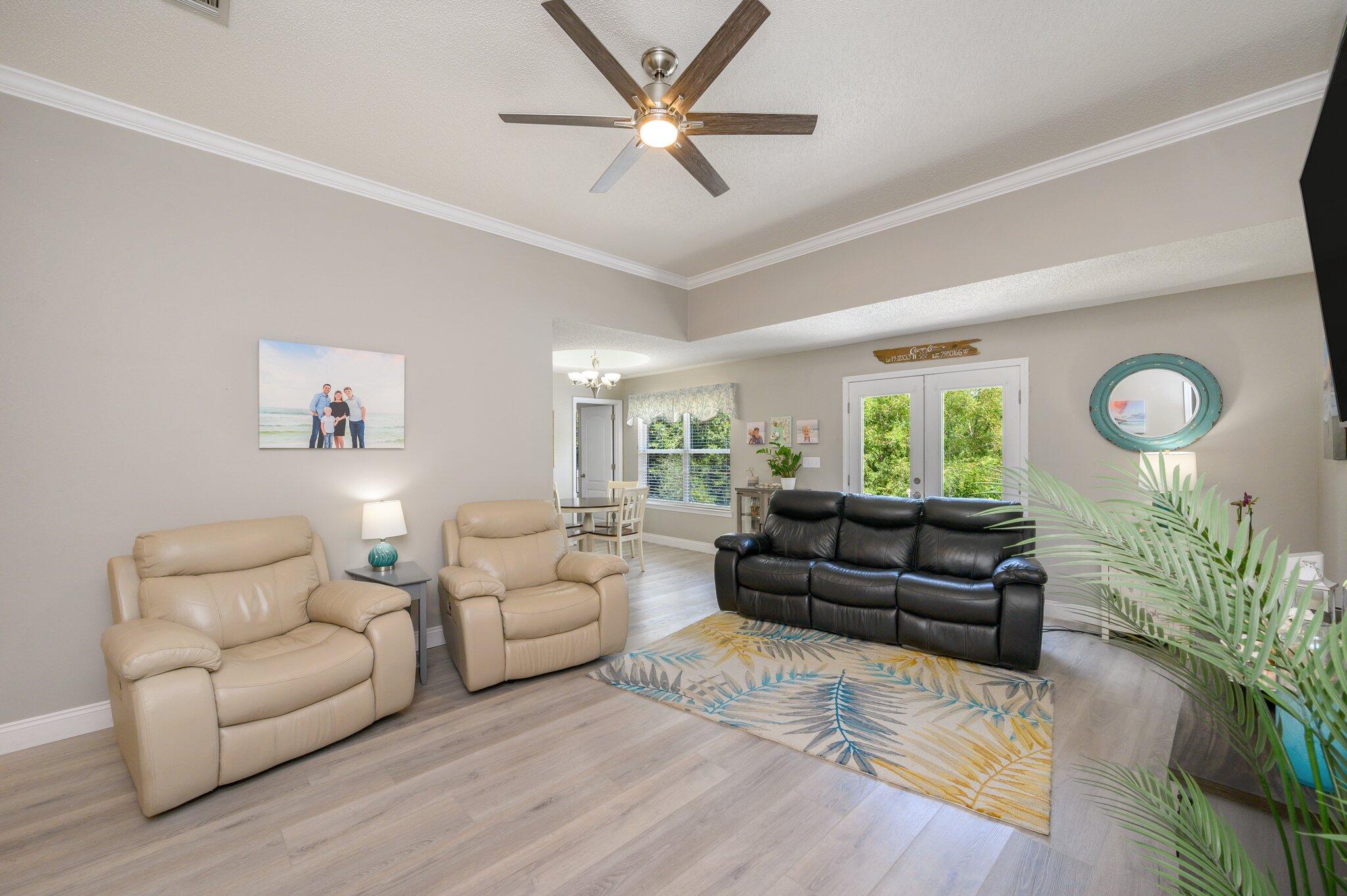 SPRING HOLLOW ESTATES - Residential