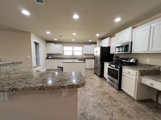 ZACHARY ESTATES - Residential