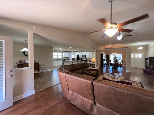 ZACHARY ESTATES - Residential