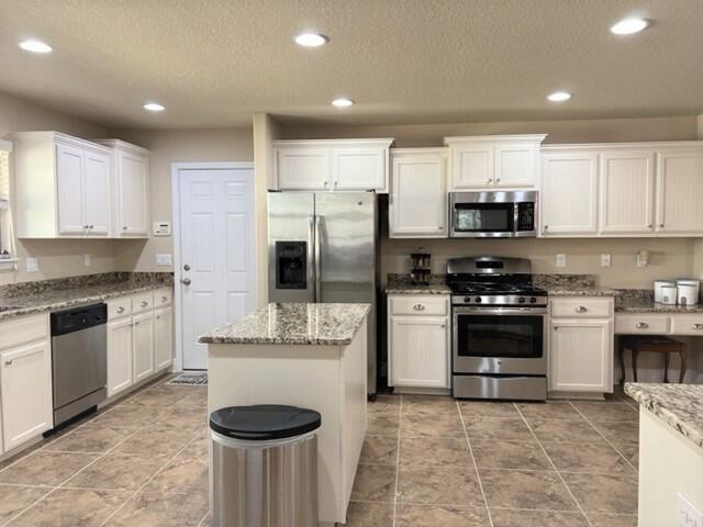 ZACHARY ESTATES - Residential