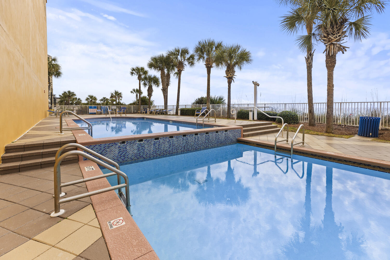 STERLING REEF - Residential