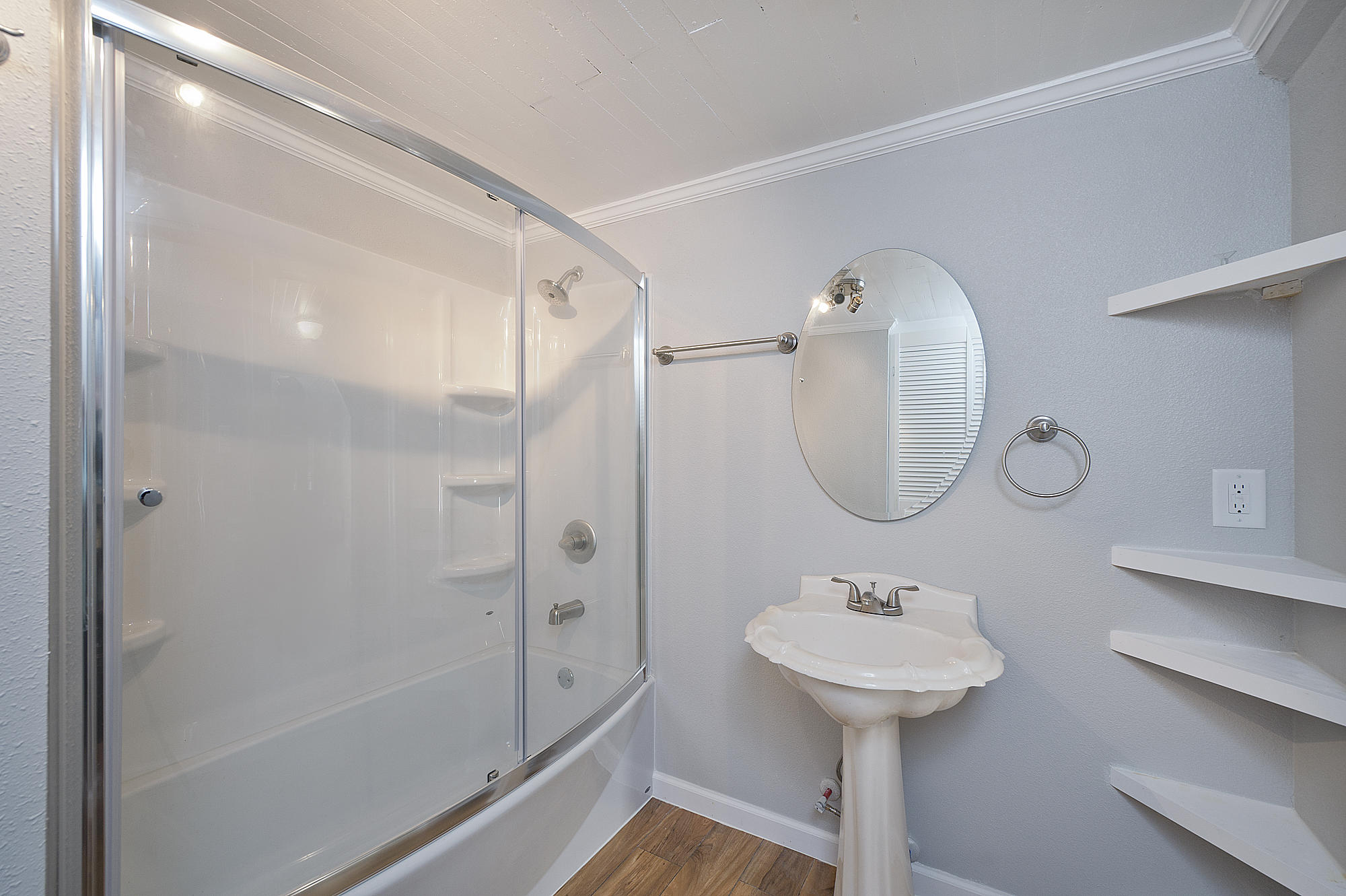 EDNEYS ADDN - Residential