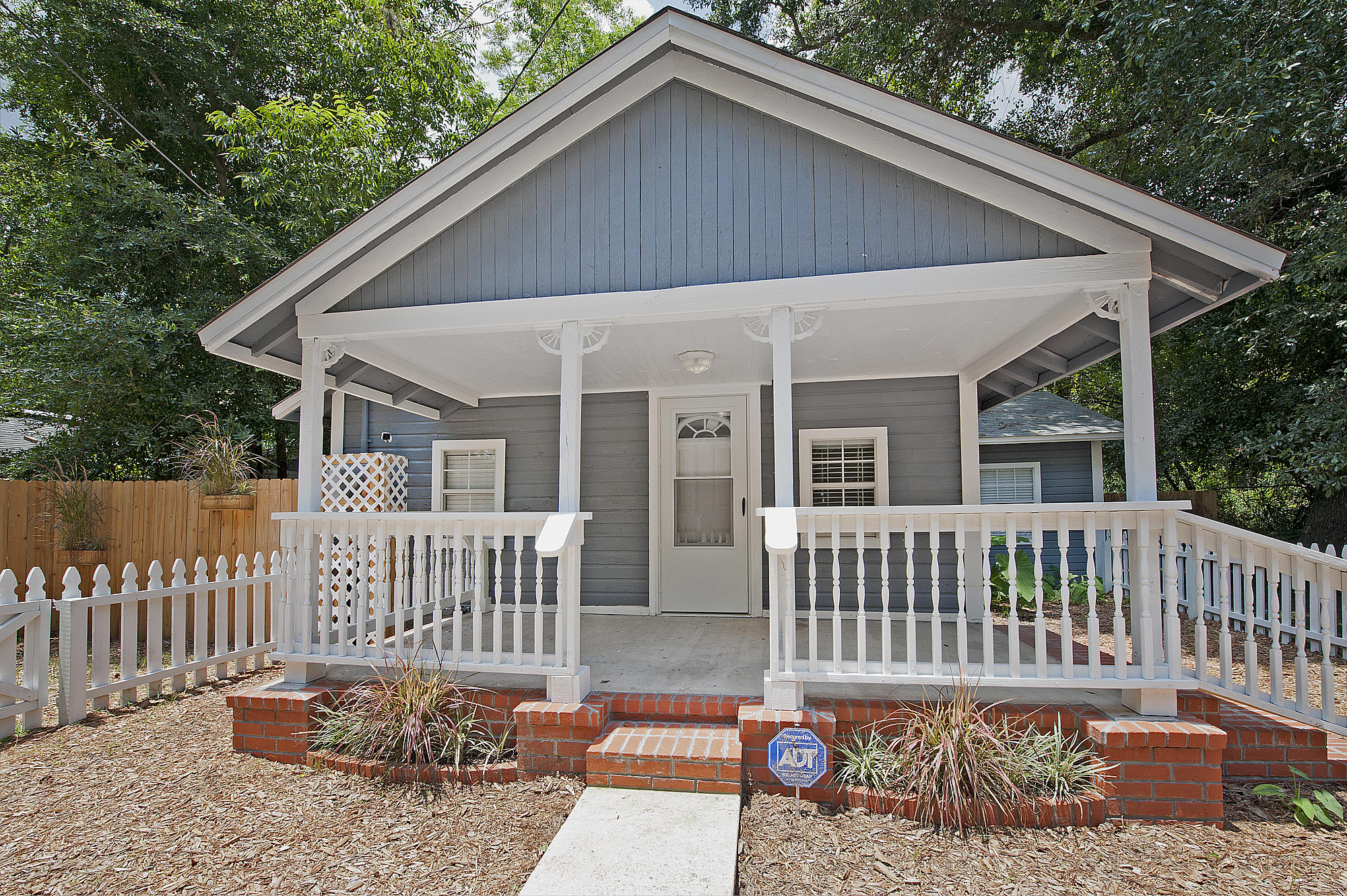 EDNEYS ADDN - Residential