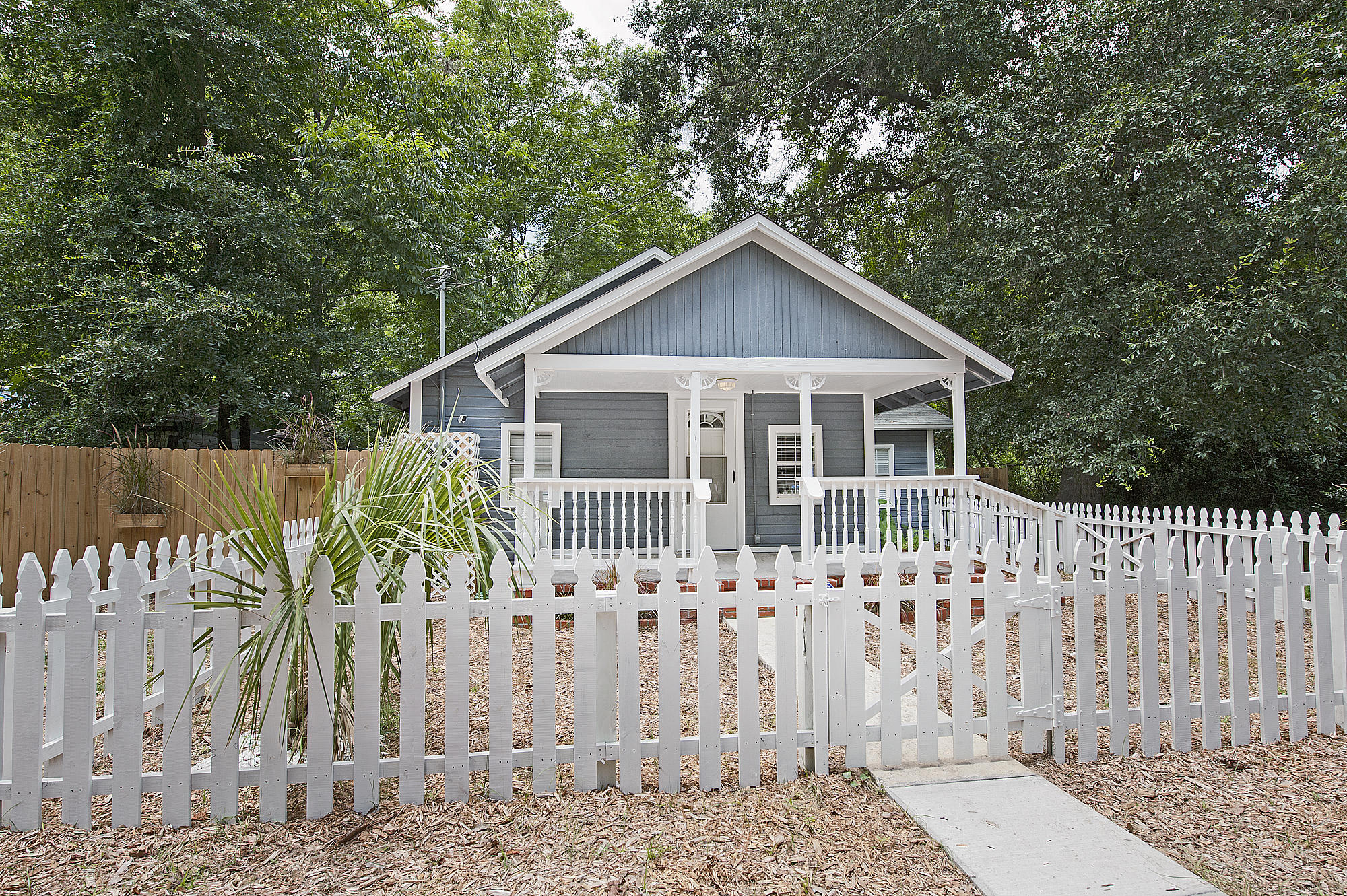 EDNEYS ADDN - Residential