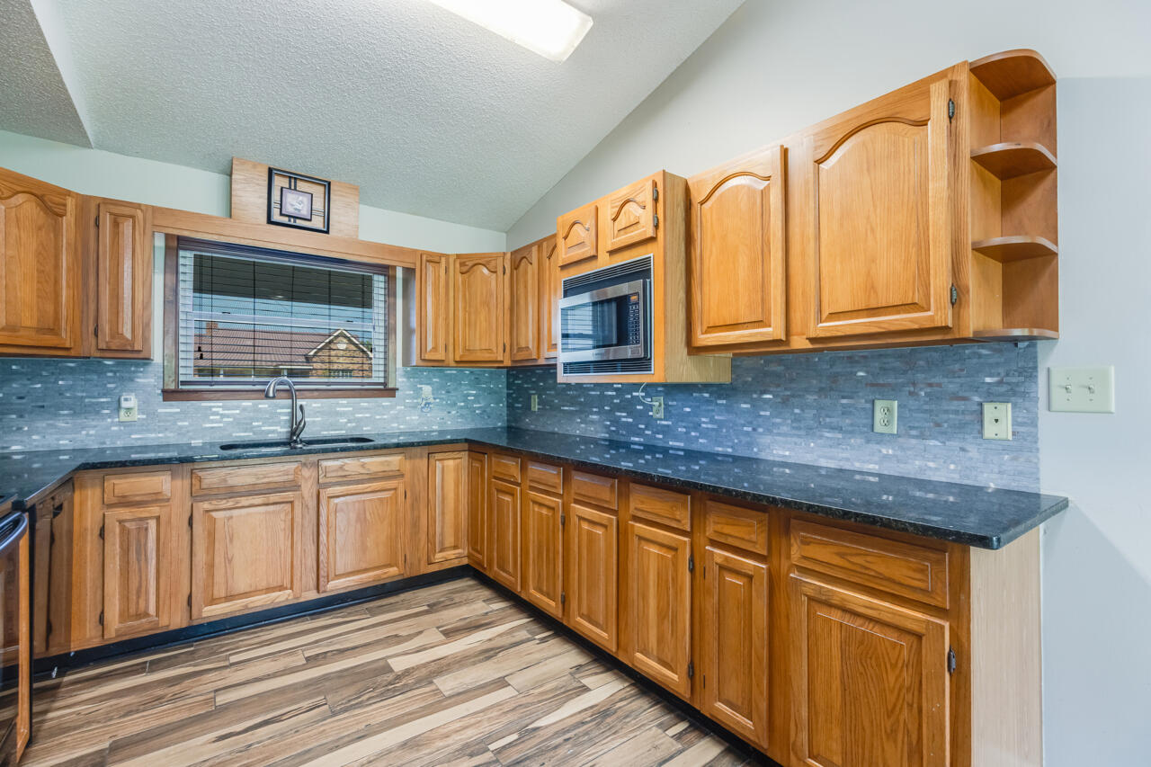 BAKER HEIGHTS - Residential