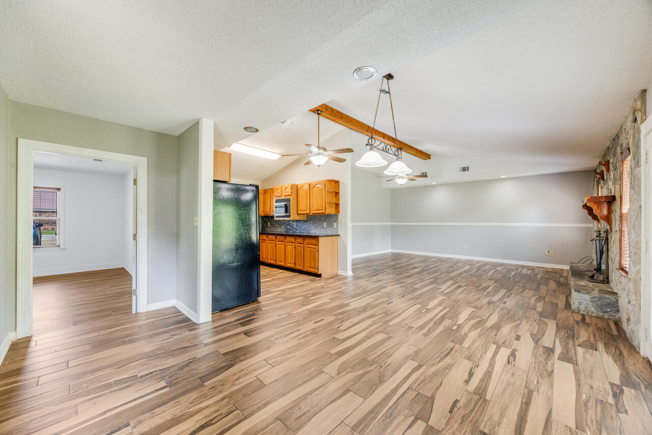 BAKER HEIGHTS - Residential