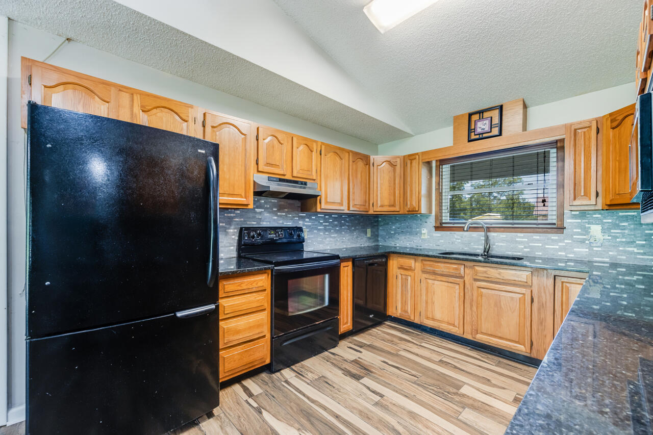 BAKER HEIGHTS - Residential