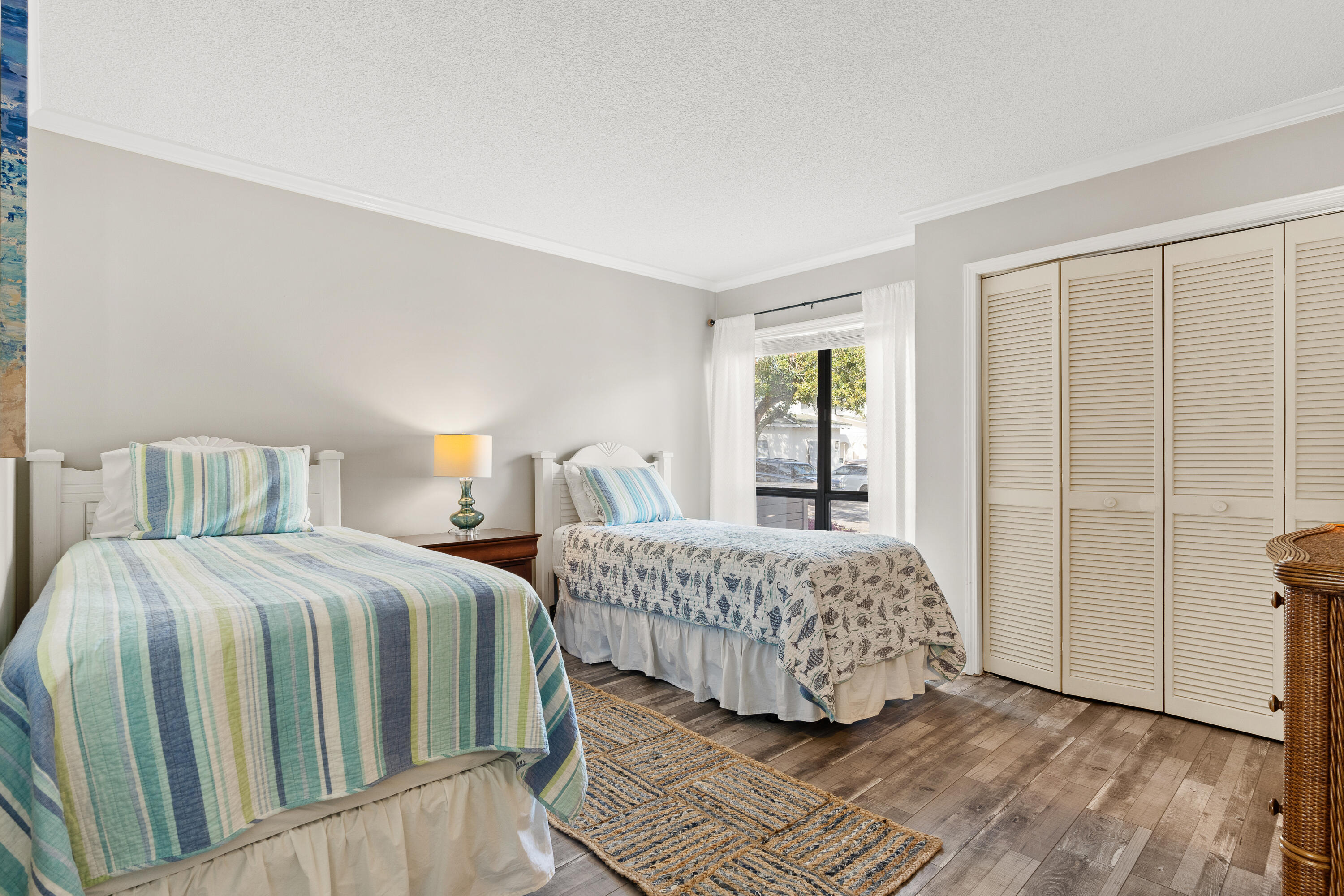 HARBOUR POINT CONDO - Residential