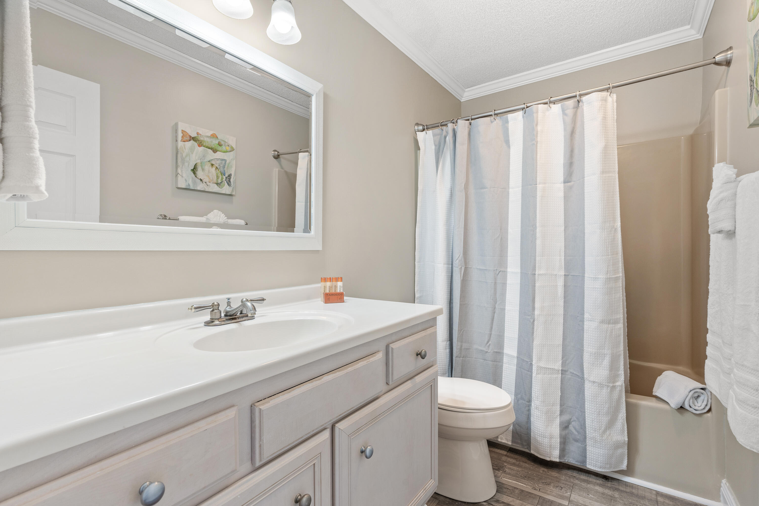 HARBOUR POINT CONDO - Residential