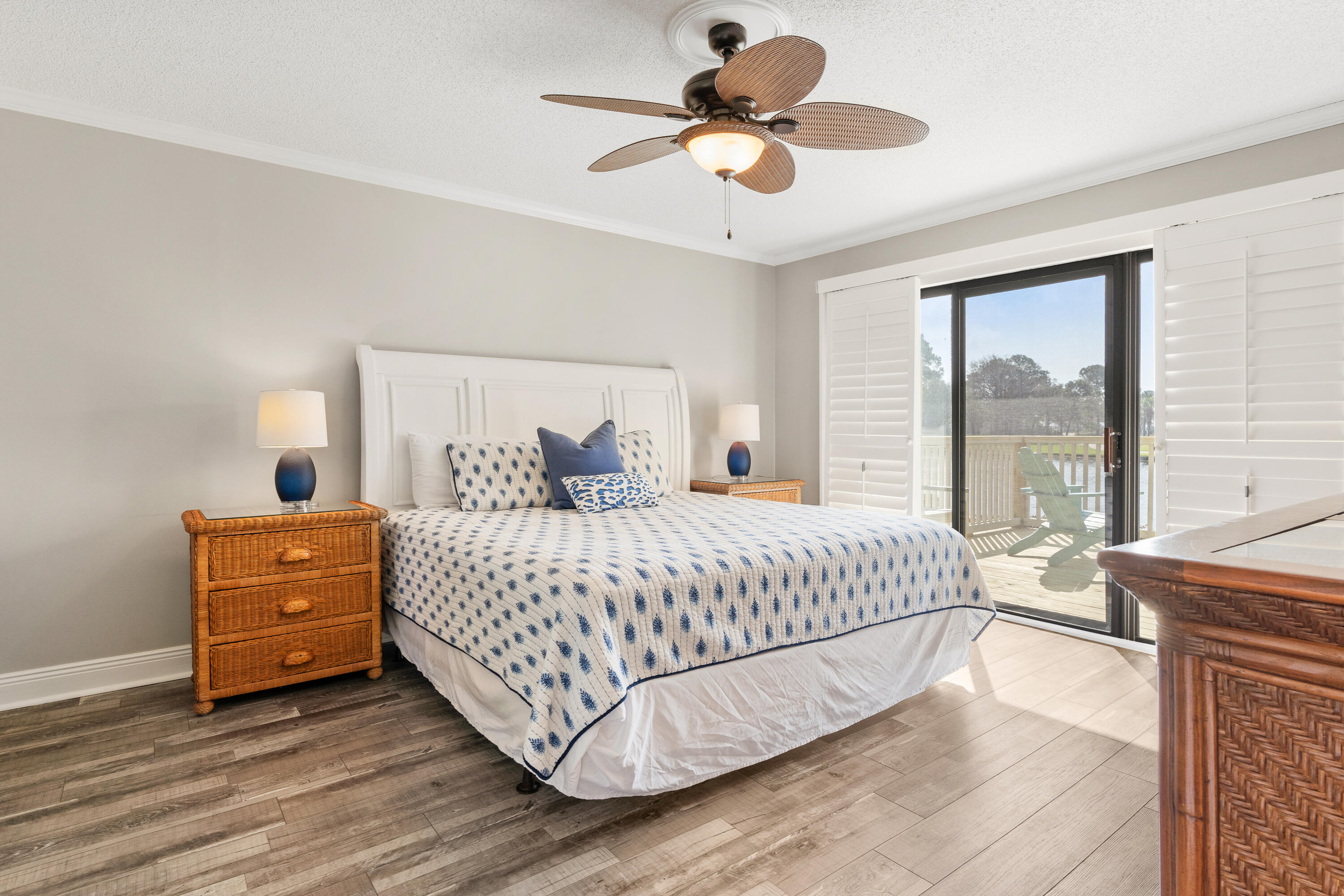 HARBOUR POINT CONDO - Residential