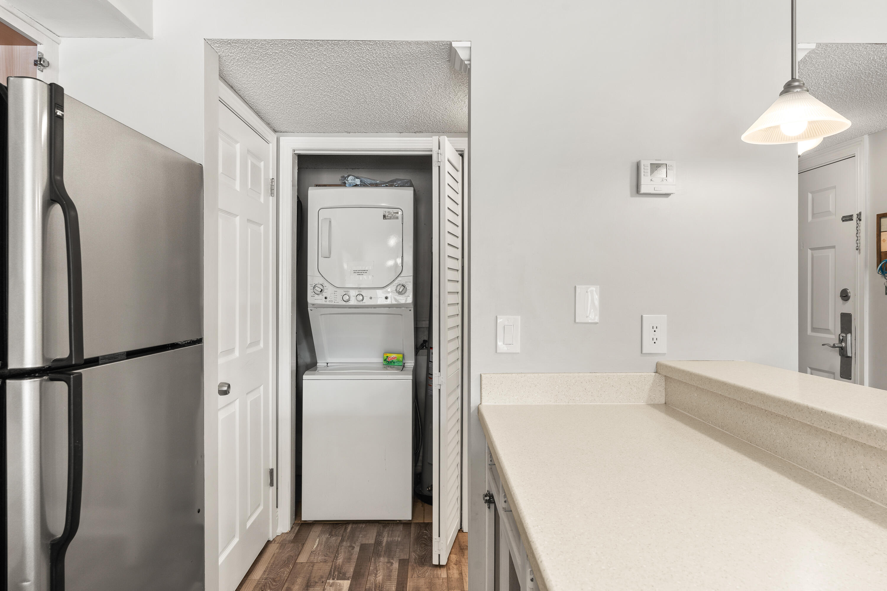 HARBOUR POINT CONDO - Residential