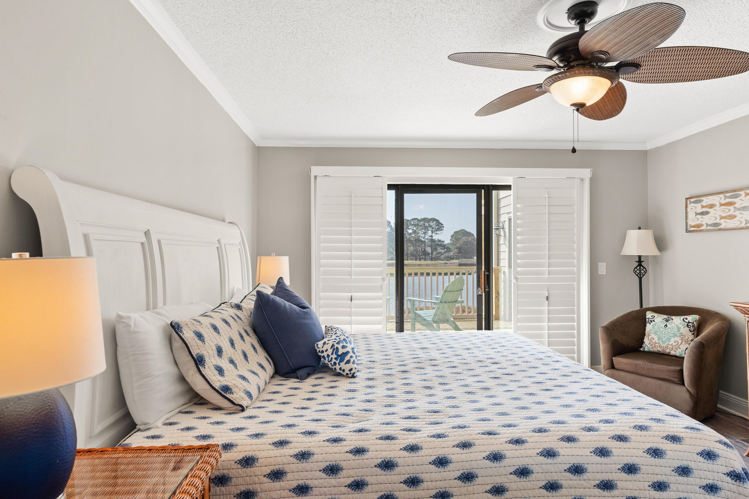 HARBOUR POINT CONDO - Residential