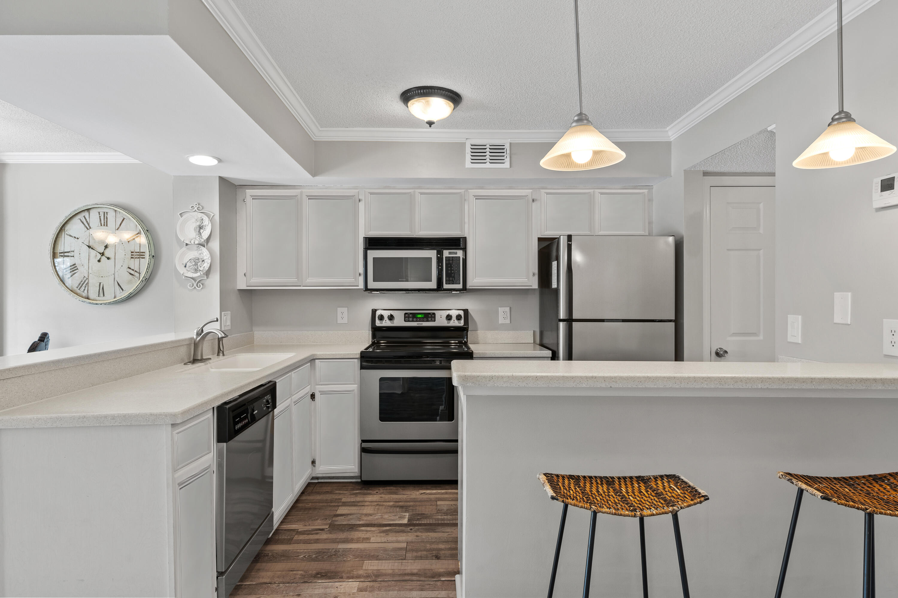 HARBOUR POINT CONDO - Residential