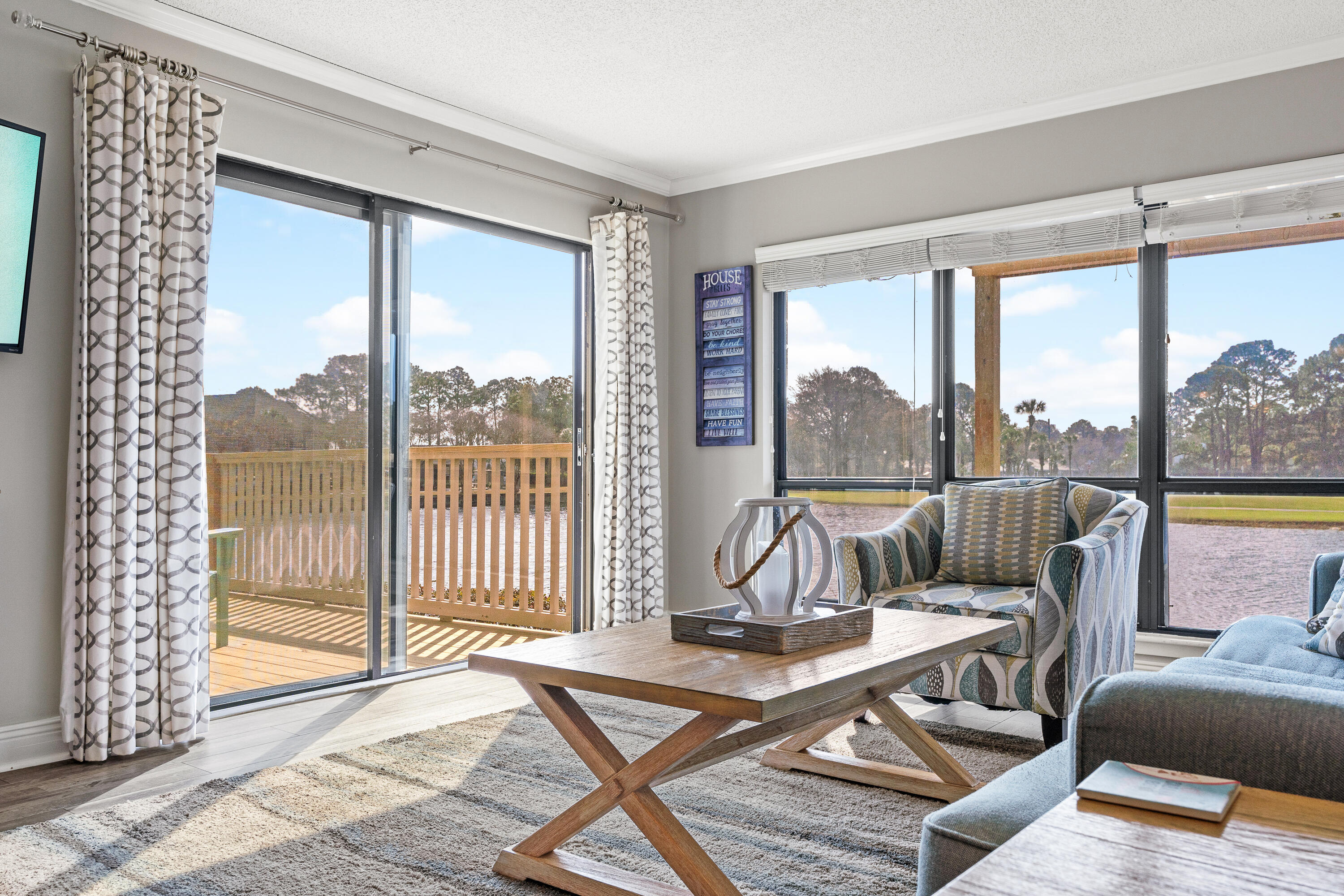 HARBOUR POINT CONDO - Residential