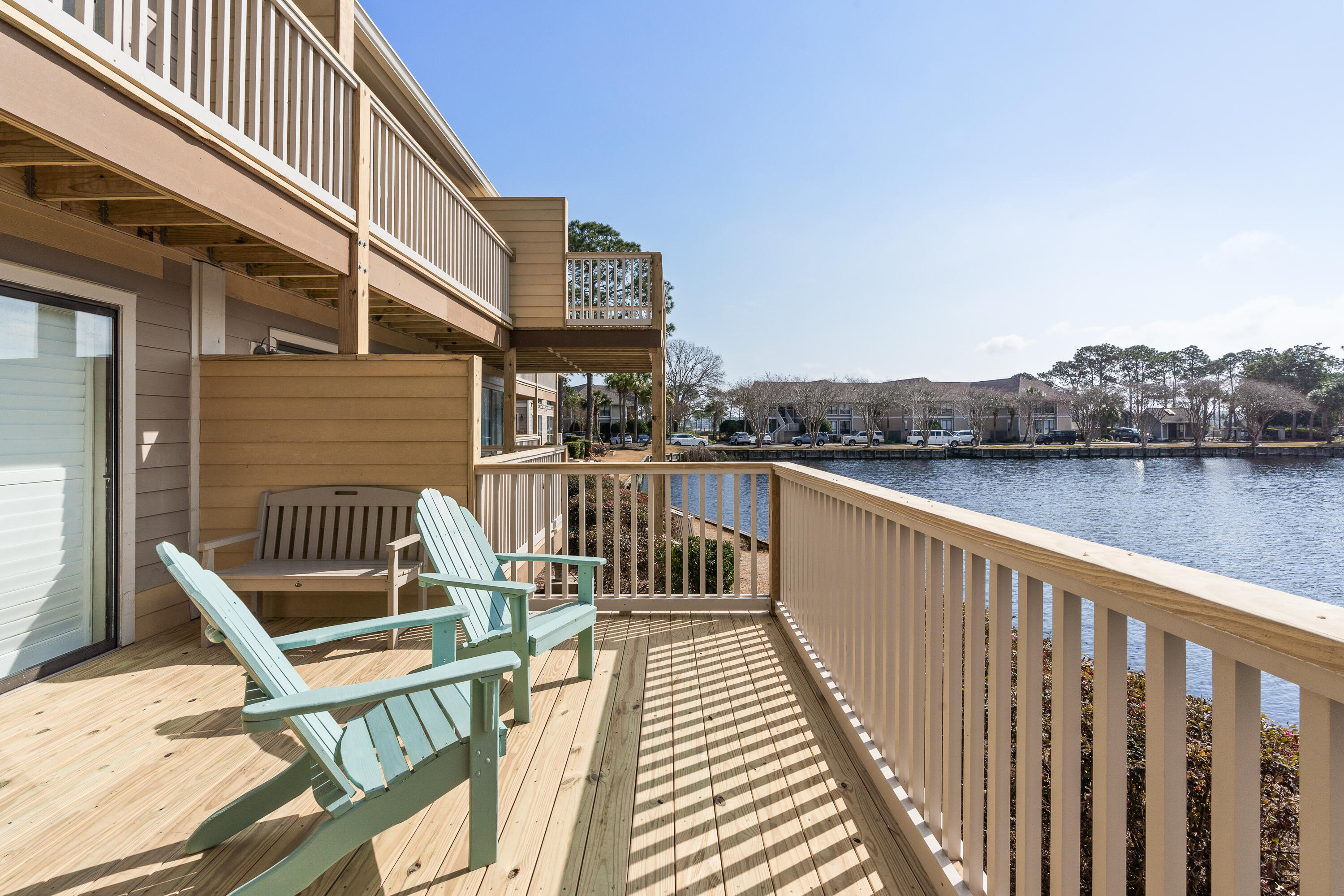 HARBOUR POINT CONDO - Residential