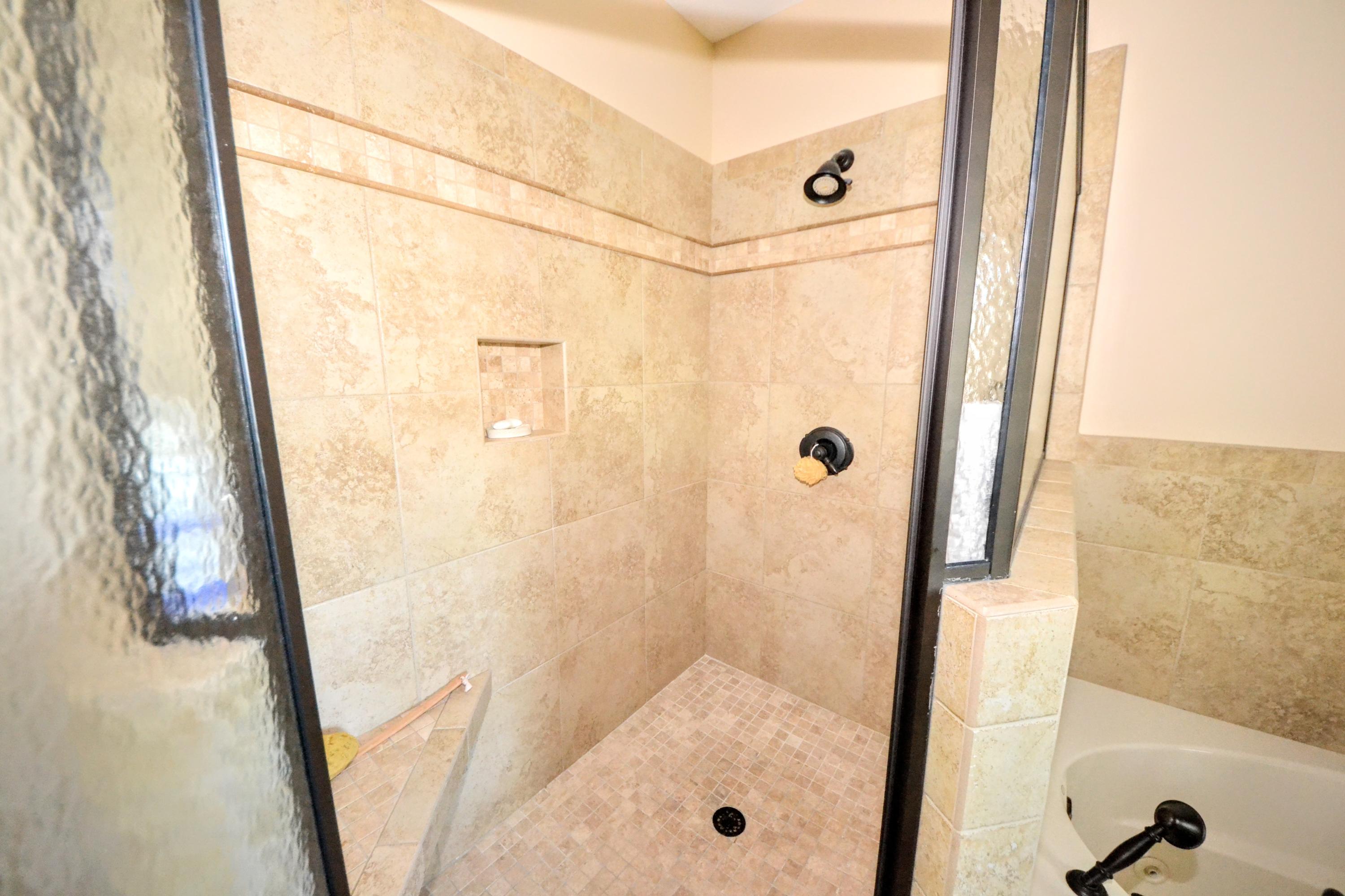 JAMAICAN LAKE CONDOS - Residential