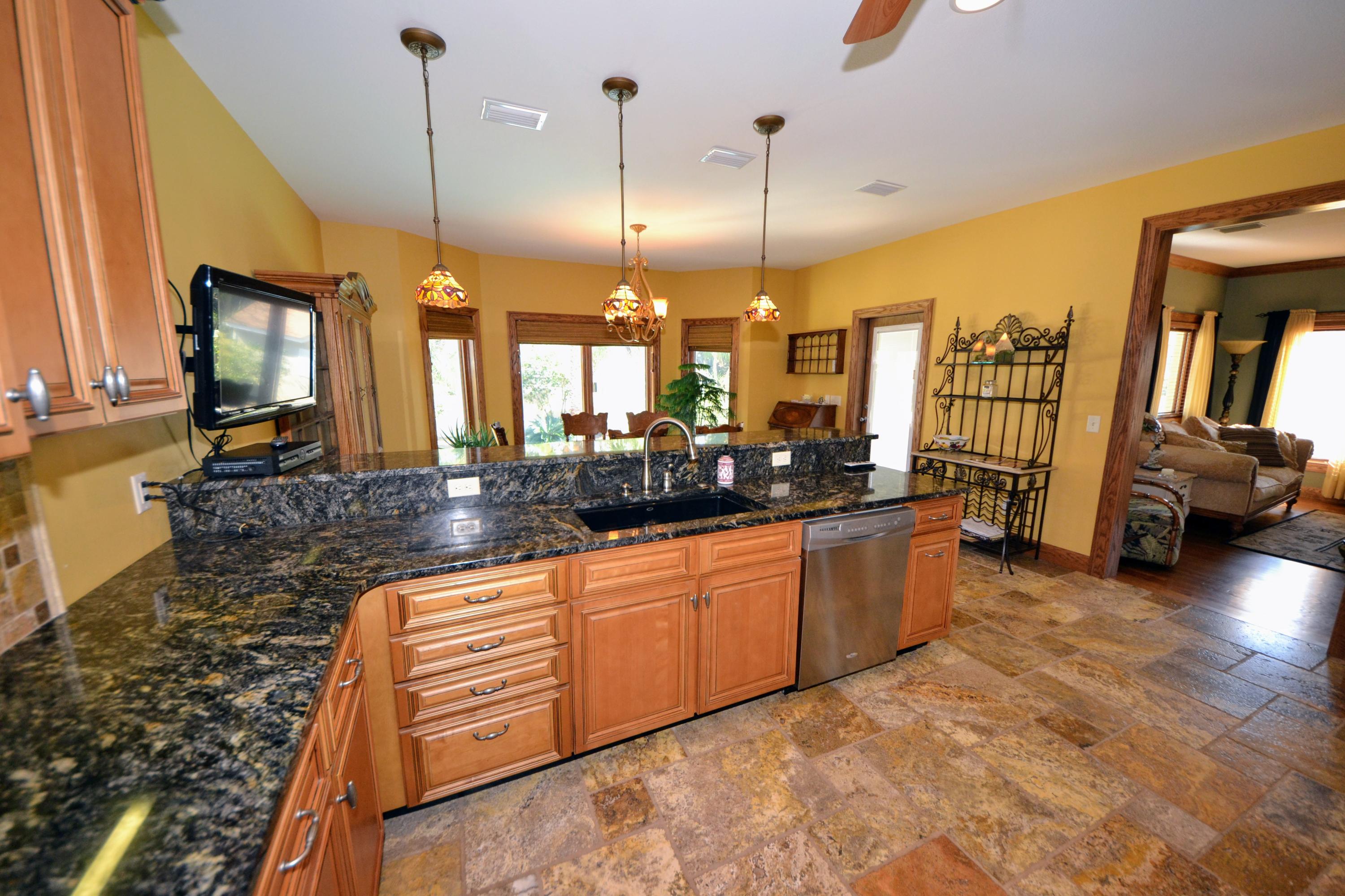 JAMAICAN LAKE CONDOS - Residential