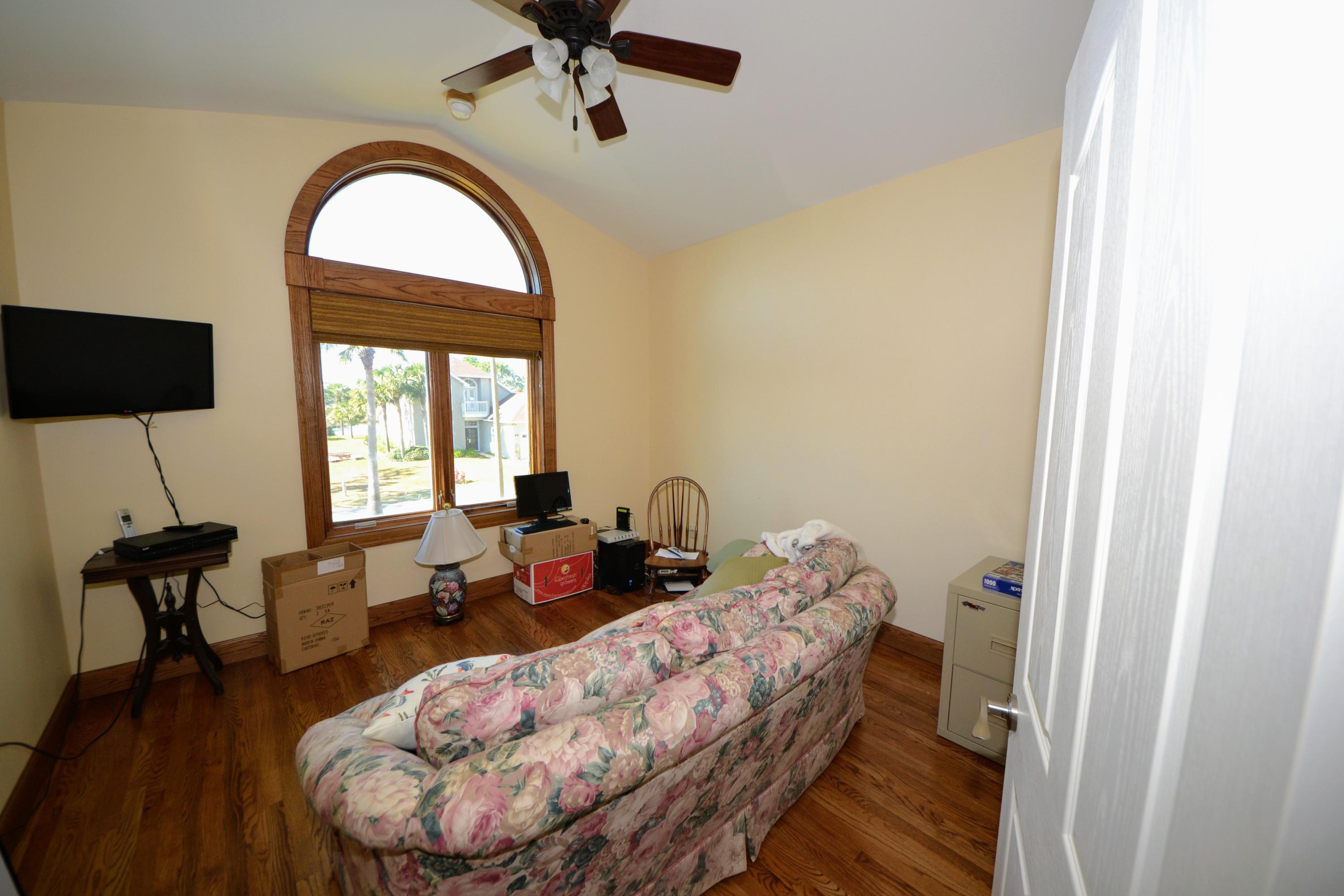 JAMAICAN LAKE CONDOS - Residential