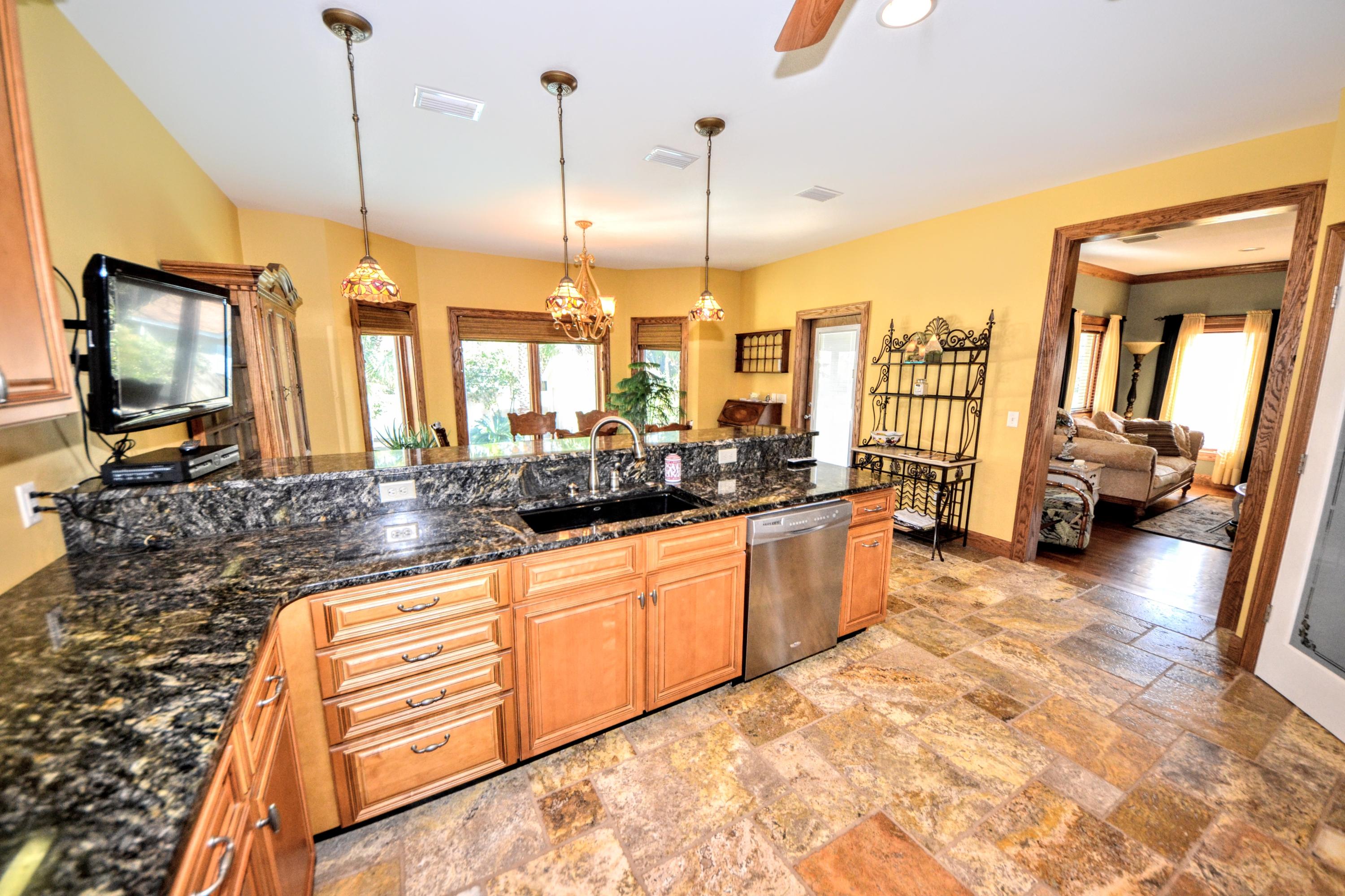 JAMAICAN LAKE CONDOS - Residential