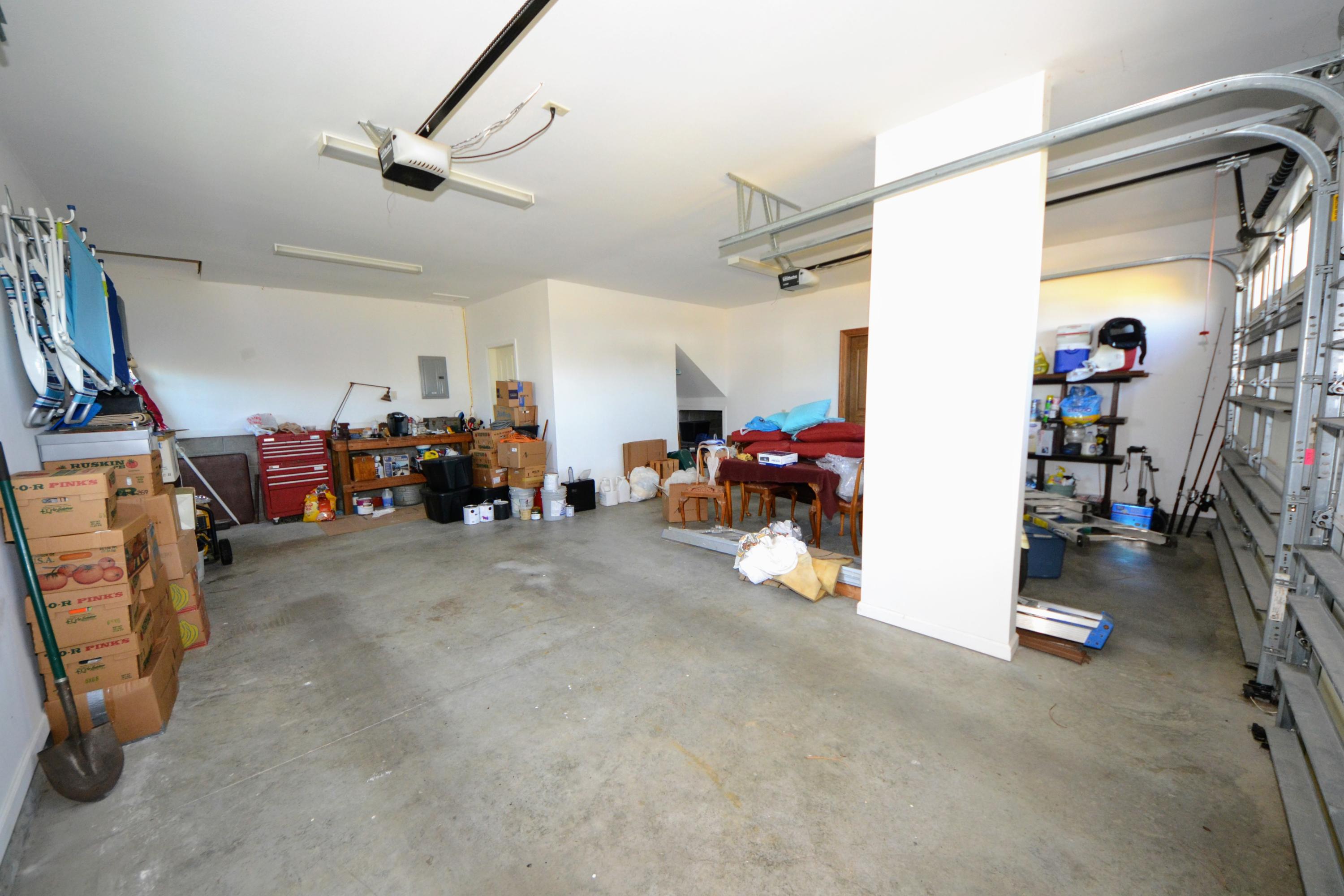 JAMAICAN LAKE CONDOS - Residential