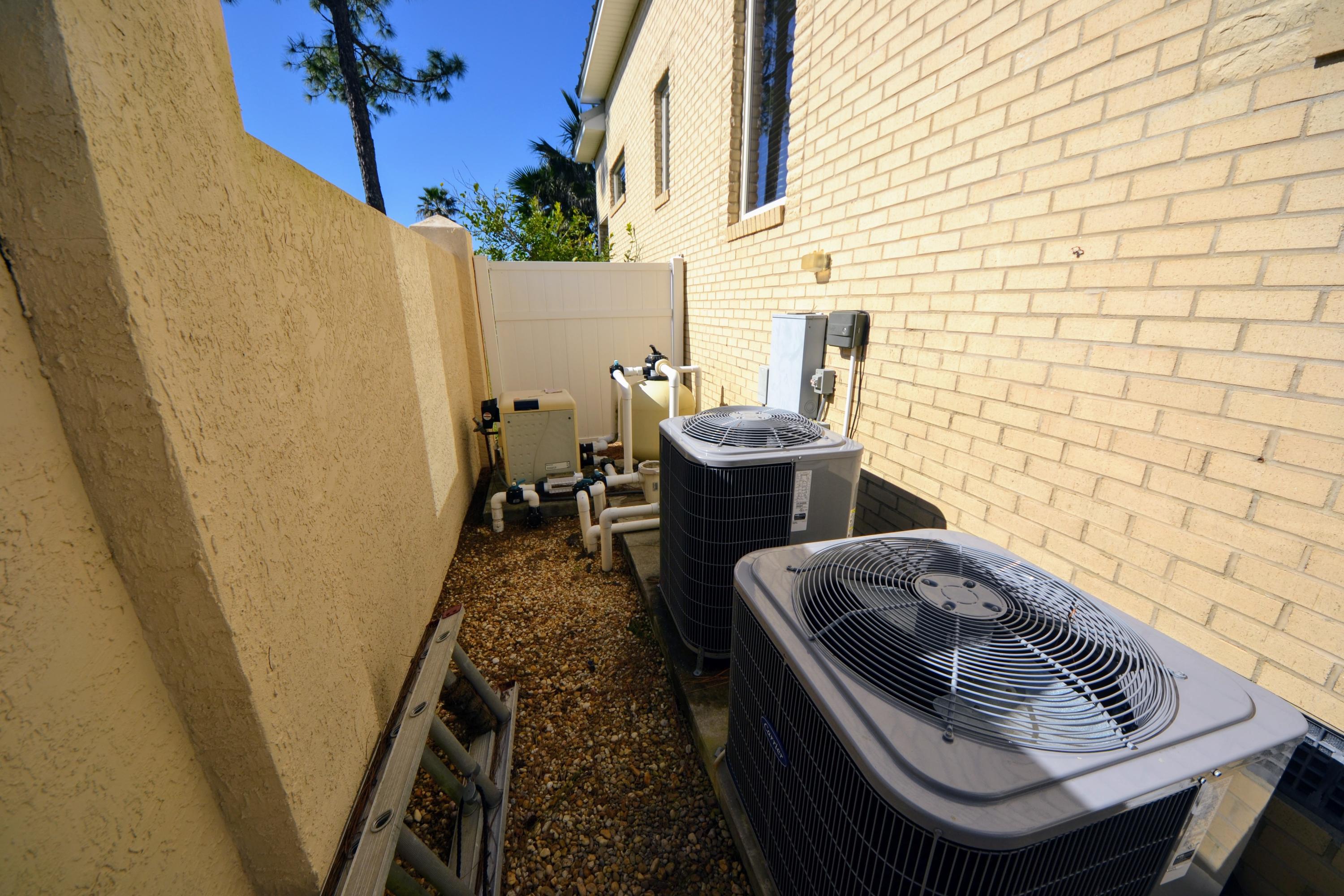 JAMAICAN LAKE CONDOS - Residential