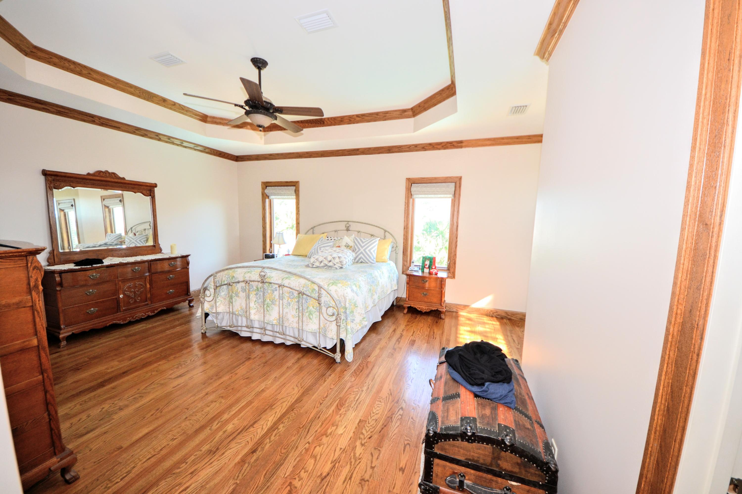 JAMAICAN LAKE CONDOS - Residential