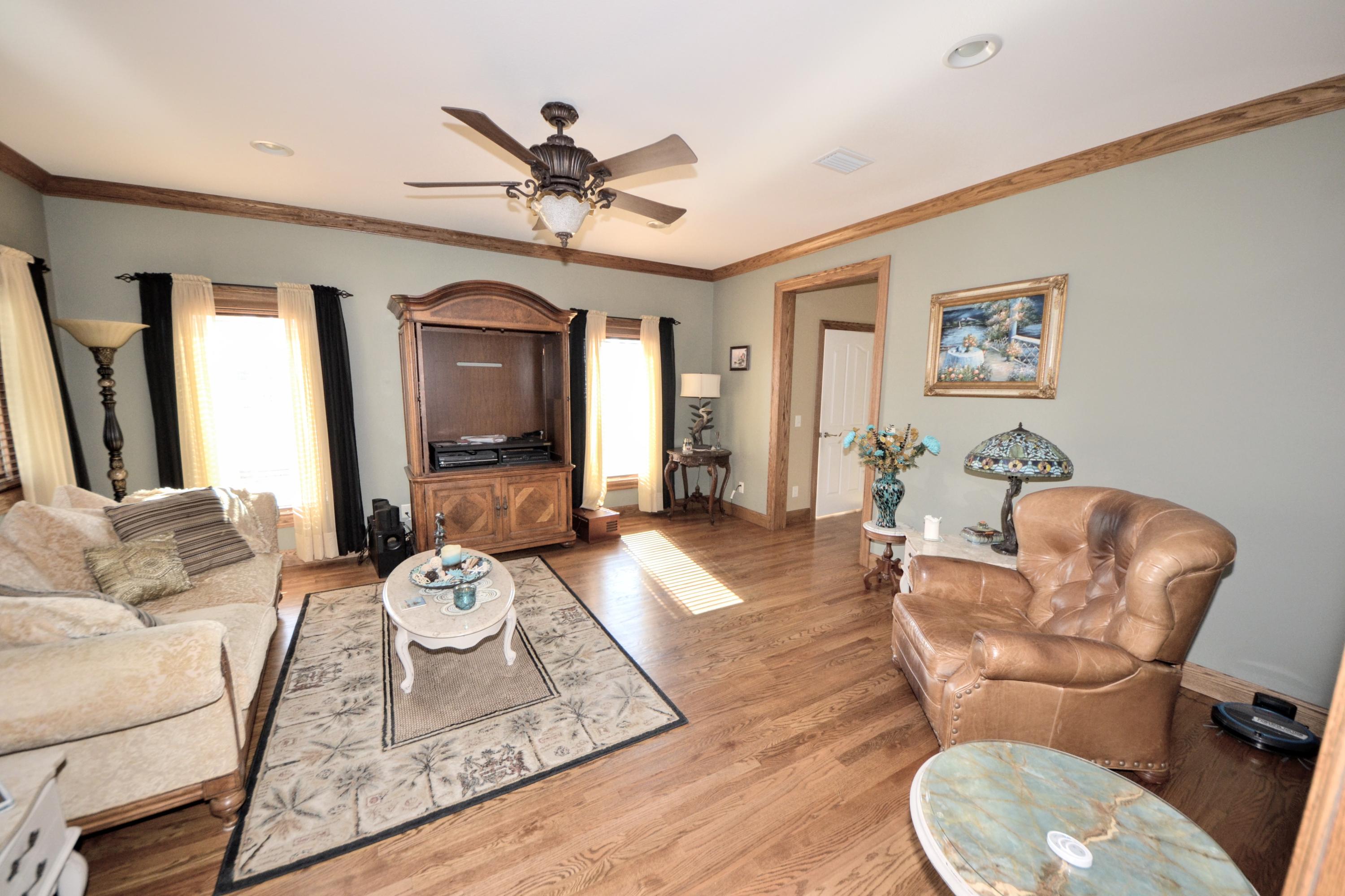 JAMAICAN LAKE CONDOS - Residential