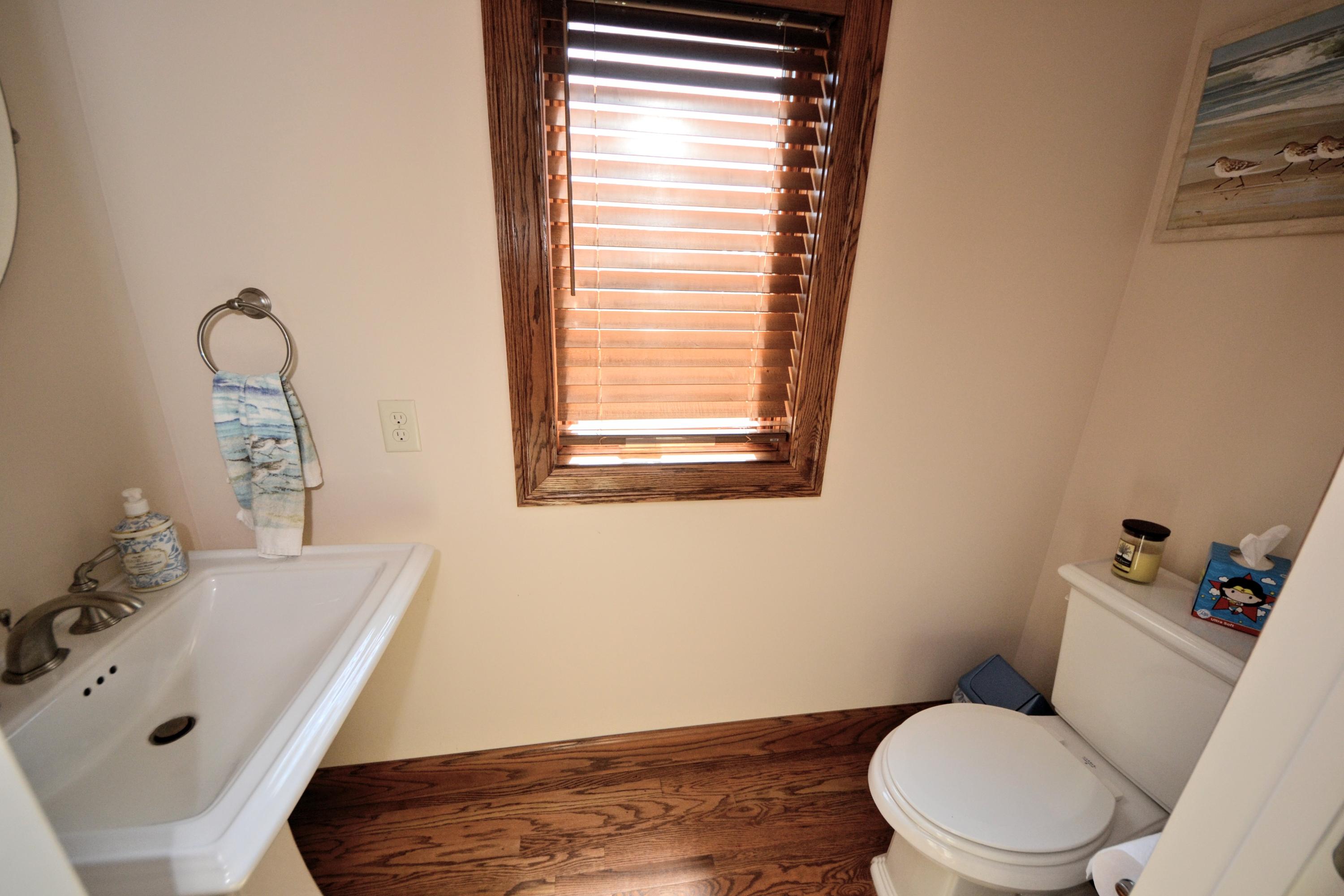 JAMAICAN LAKE CONDOS - Residential