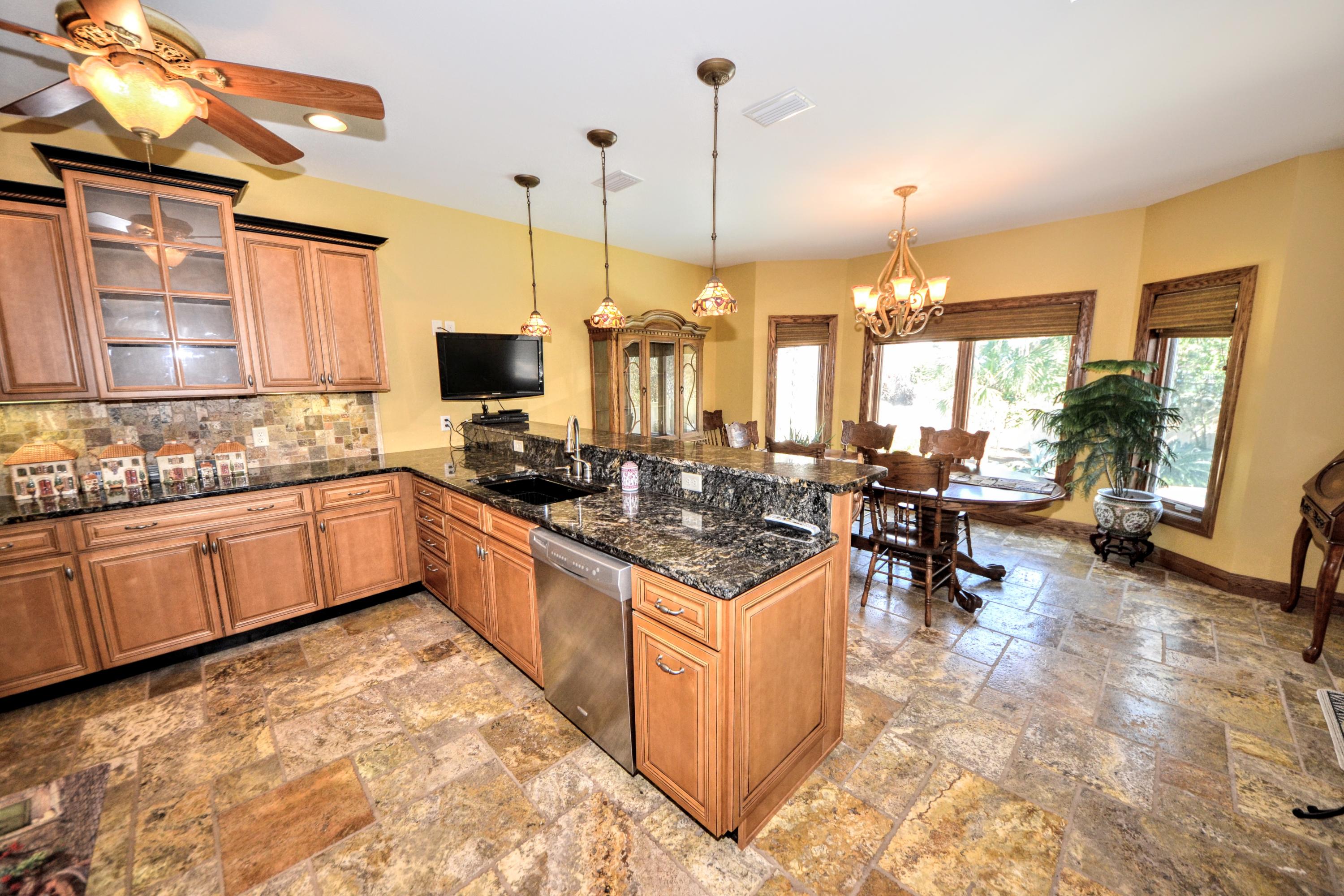 JAMAICAN LAKE CONDOS - Residential