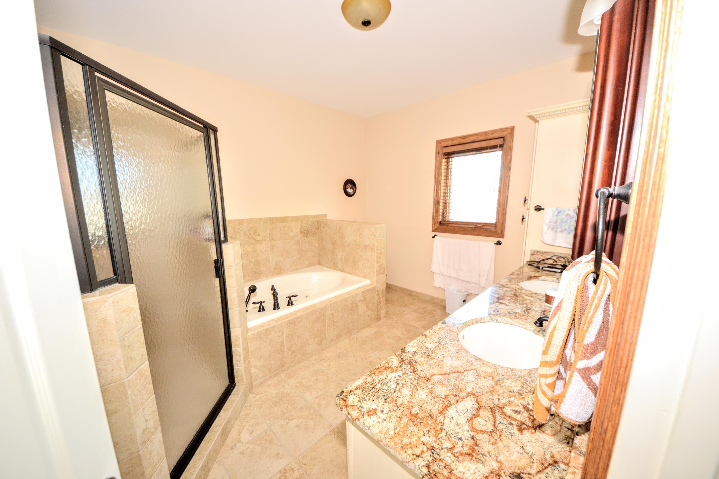 JAMAICAN LAKE CONDOS - Residential