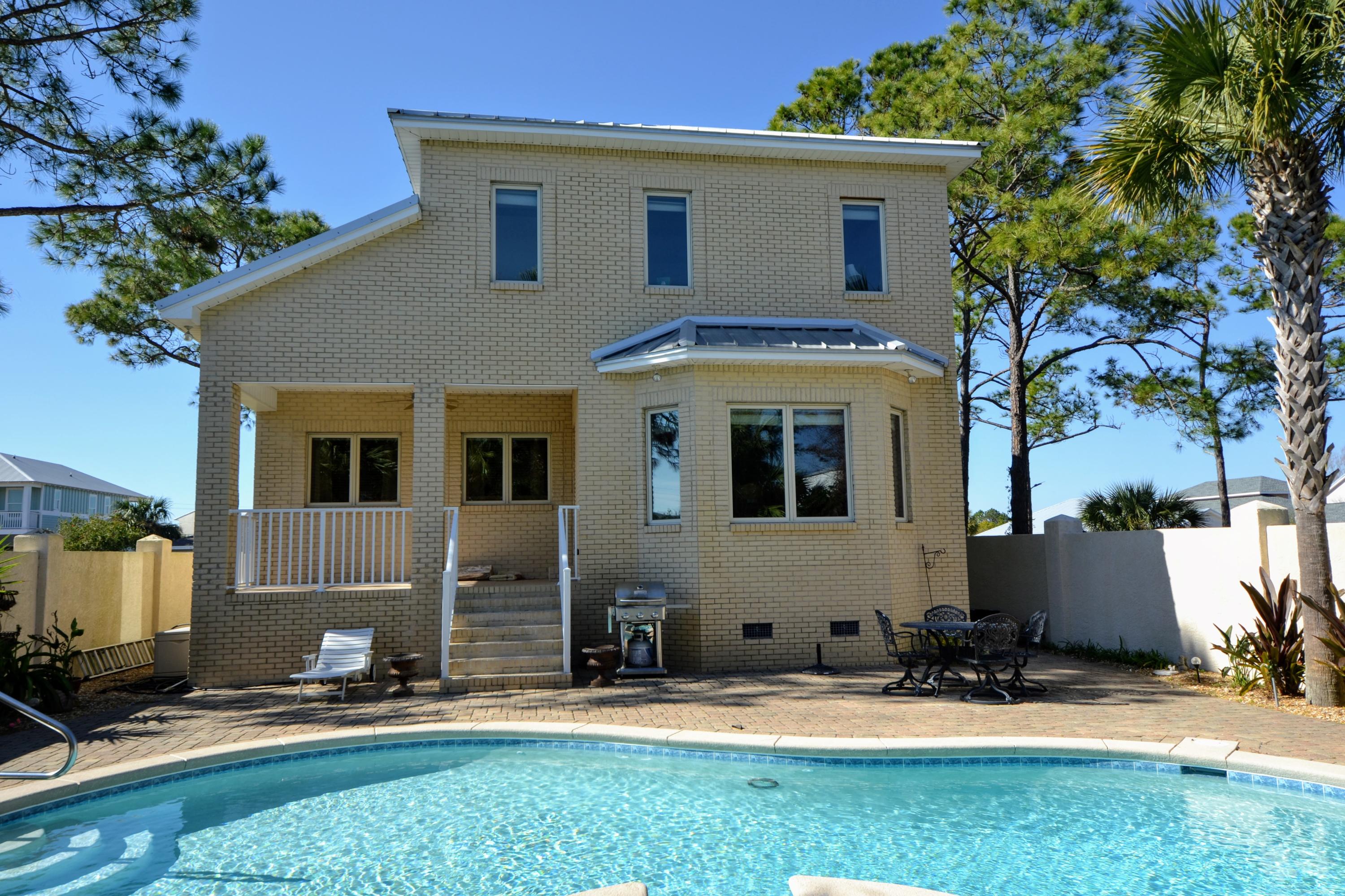 JAMAICAN LAKE CONDOS - Residential