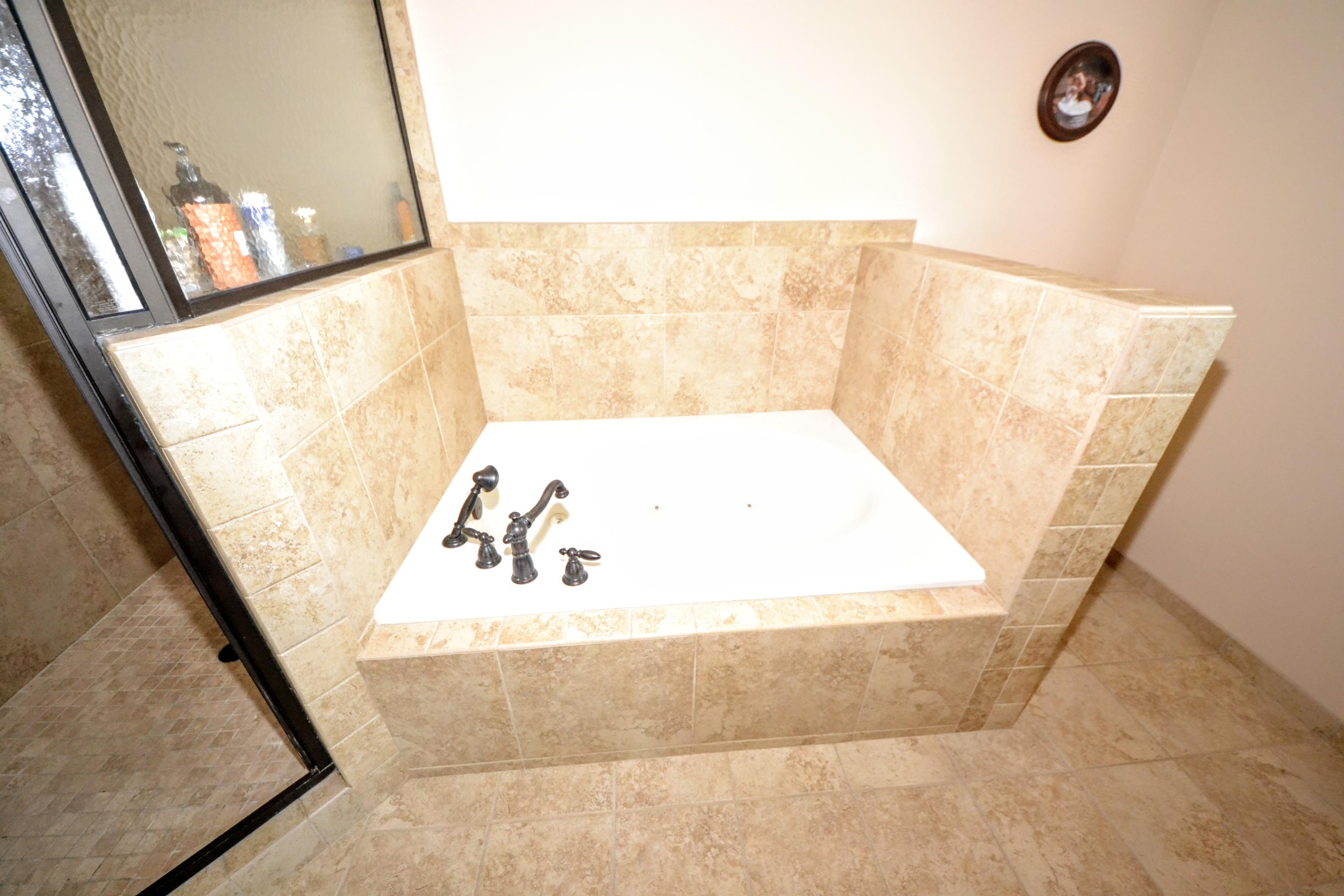 JAMAICAN LAKE CONDOS - Residential