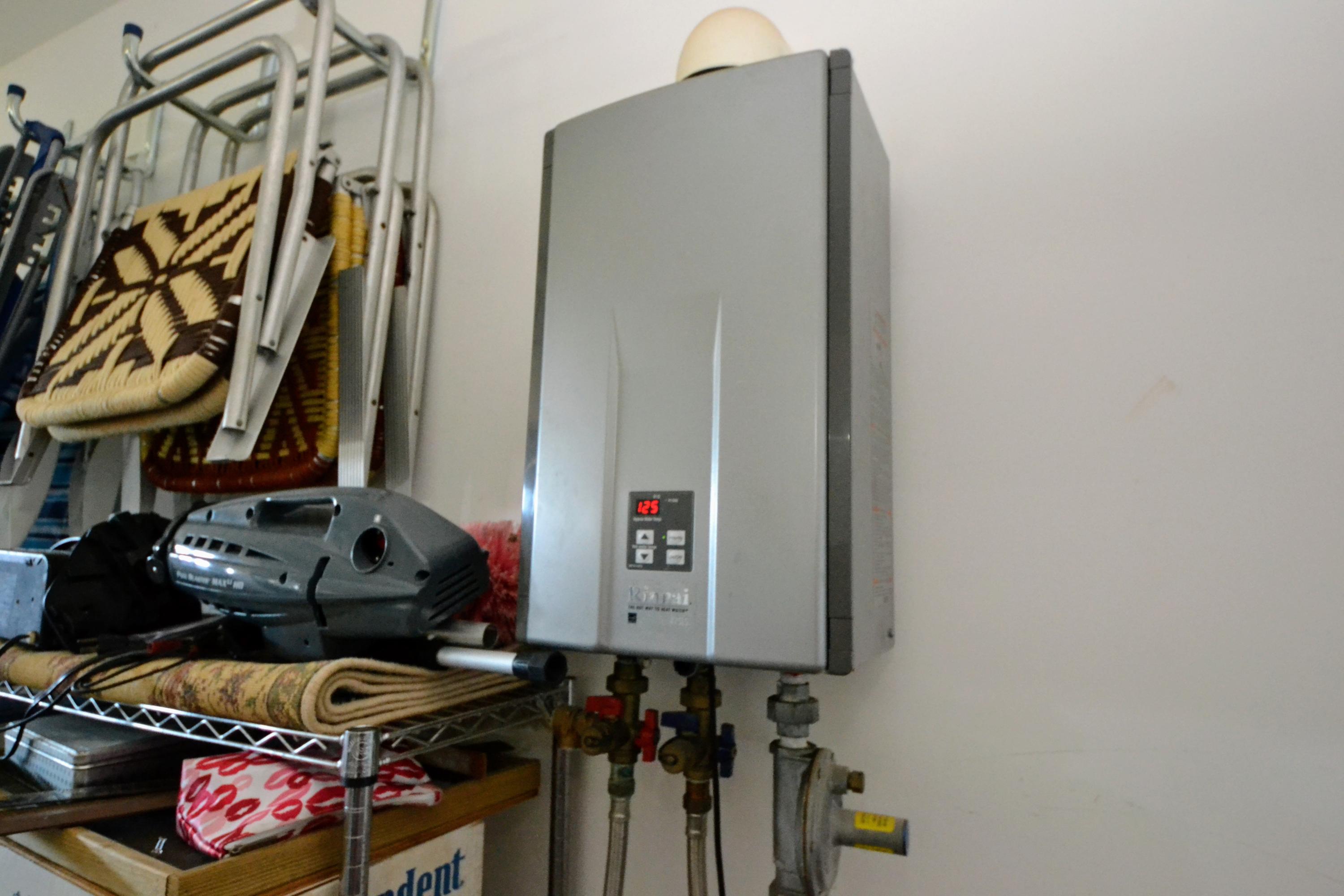 JAMAICAN LAKE CONDOS - Residential