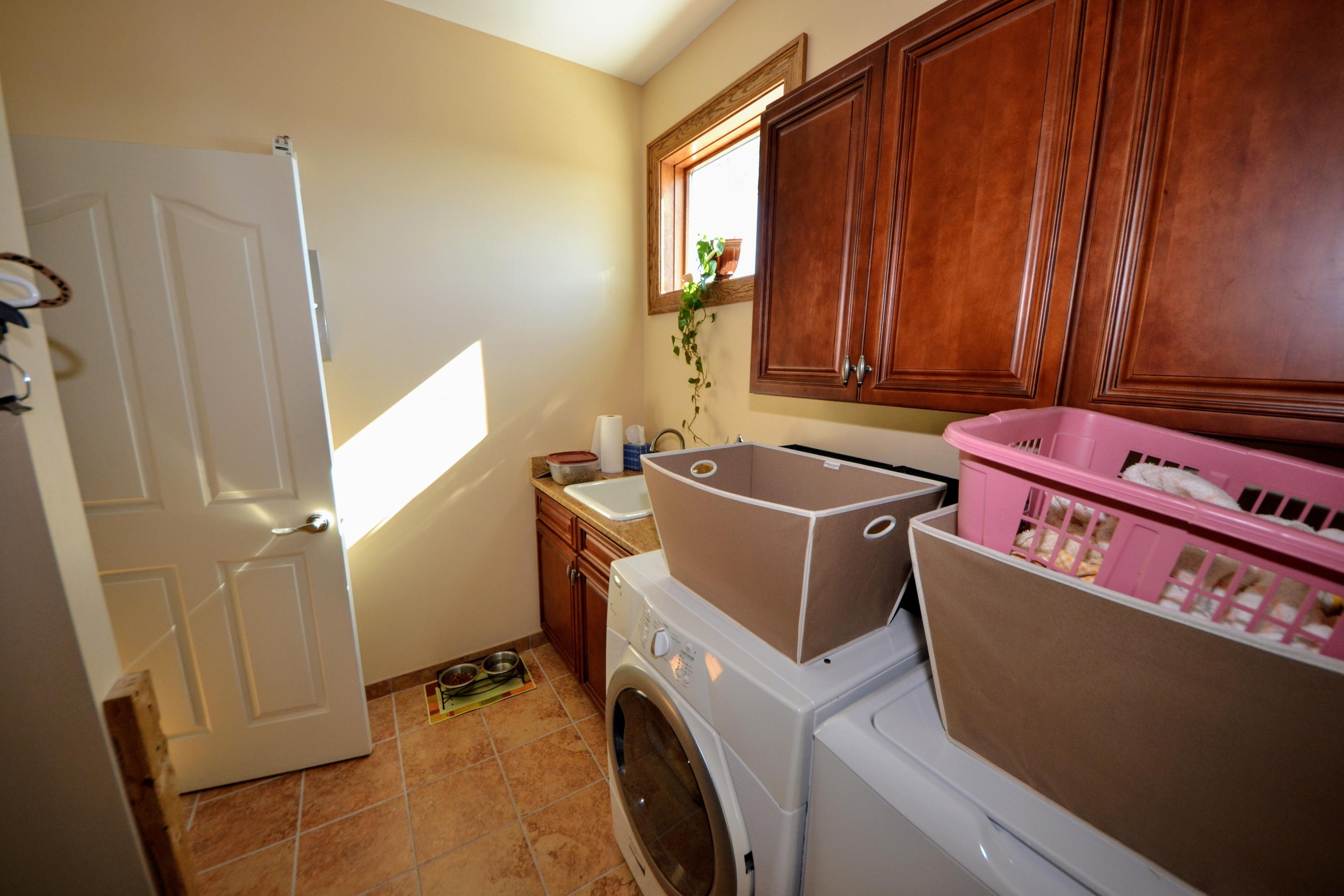 JAMAICAN LAKE CONDOS - Residential