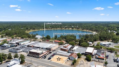 370 US-90 DeFuniak Springs FL 32433