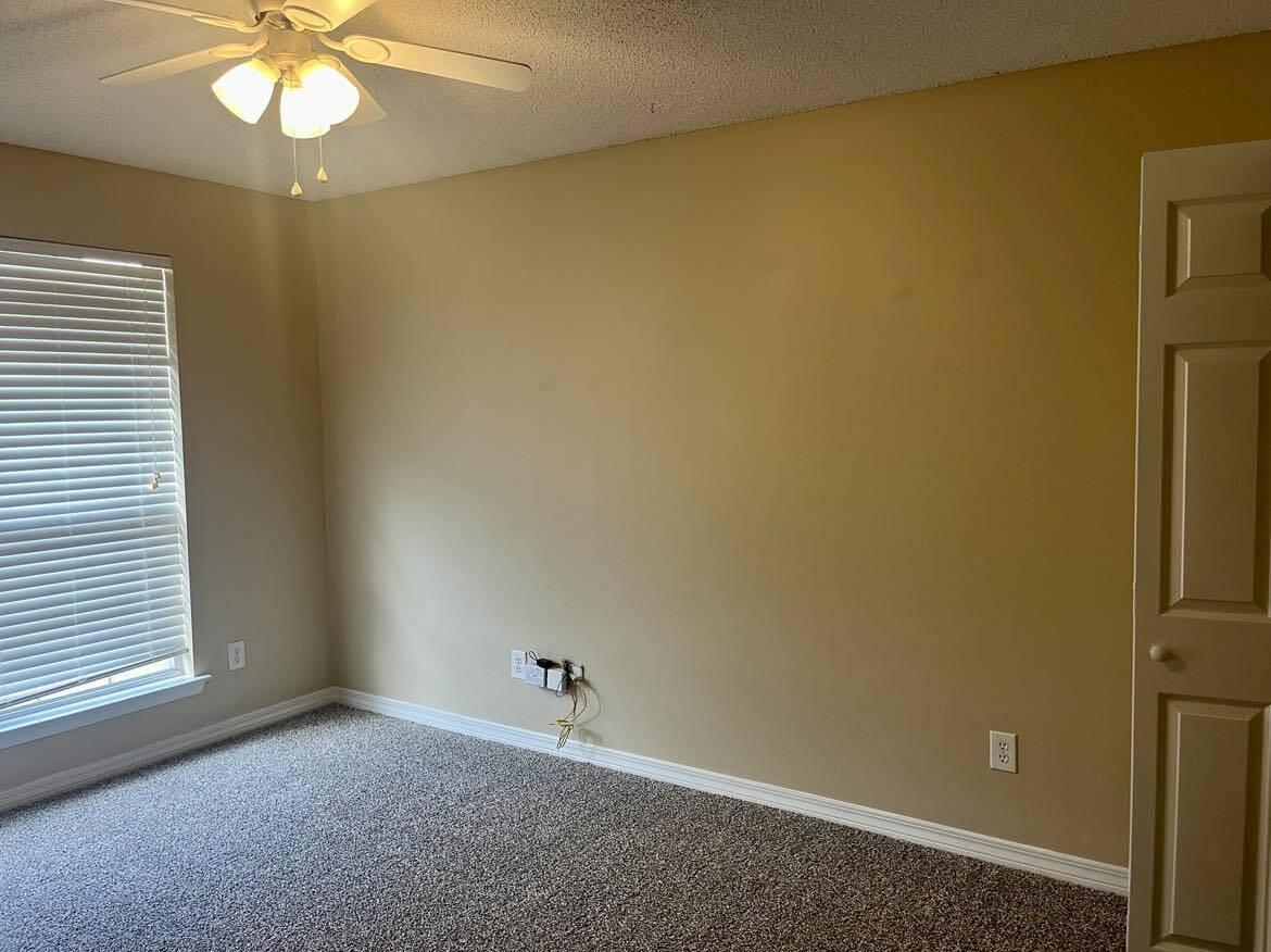 HIDDEN SHORES - Residential Lease