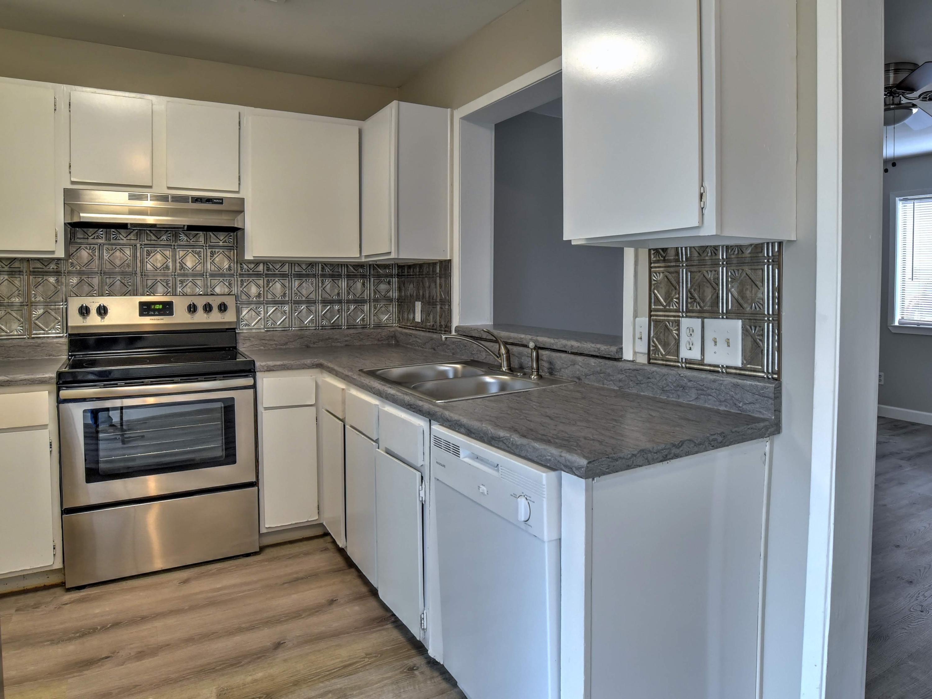 INDIAN HILLS - Residential