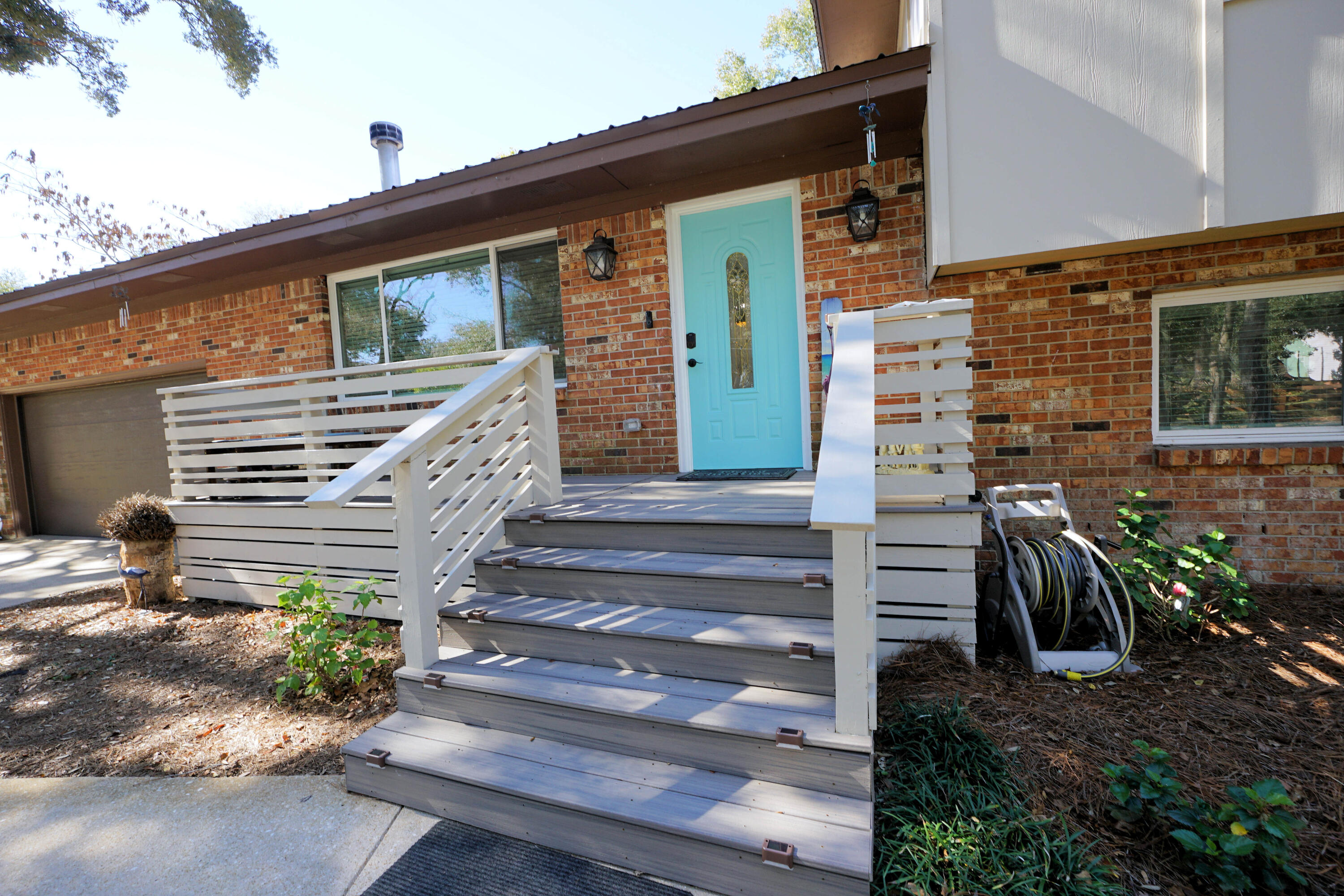 COLONIAL ESTATES - Residential