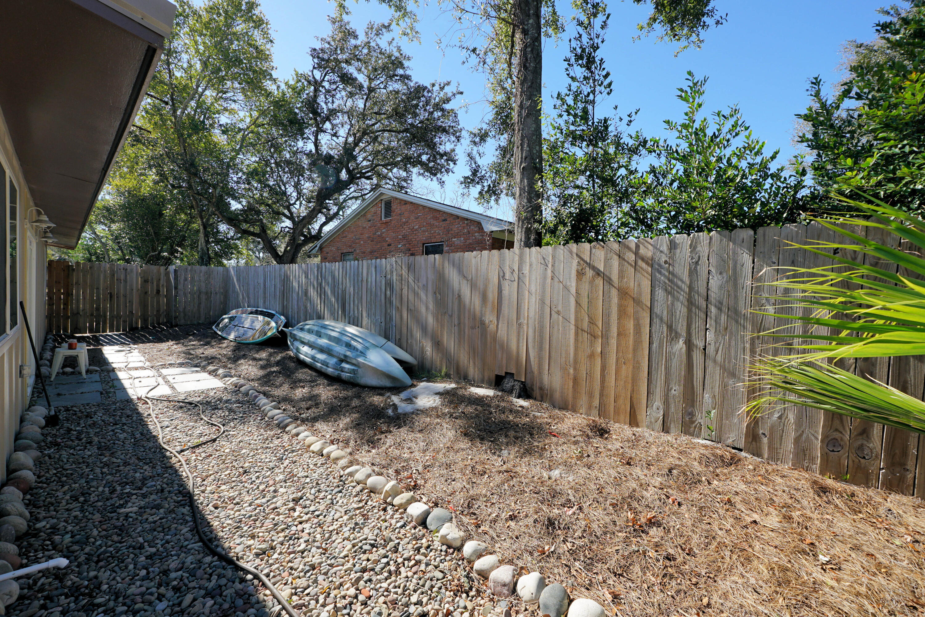 COLONIAL ESTATES - Residential